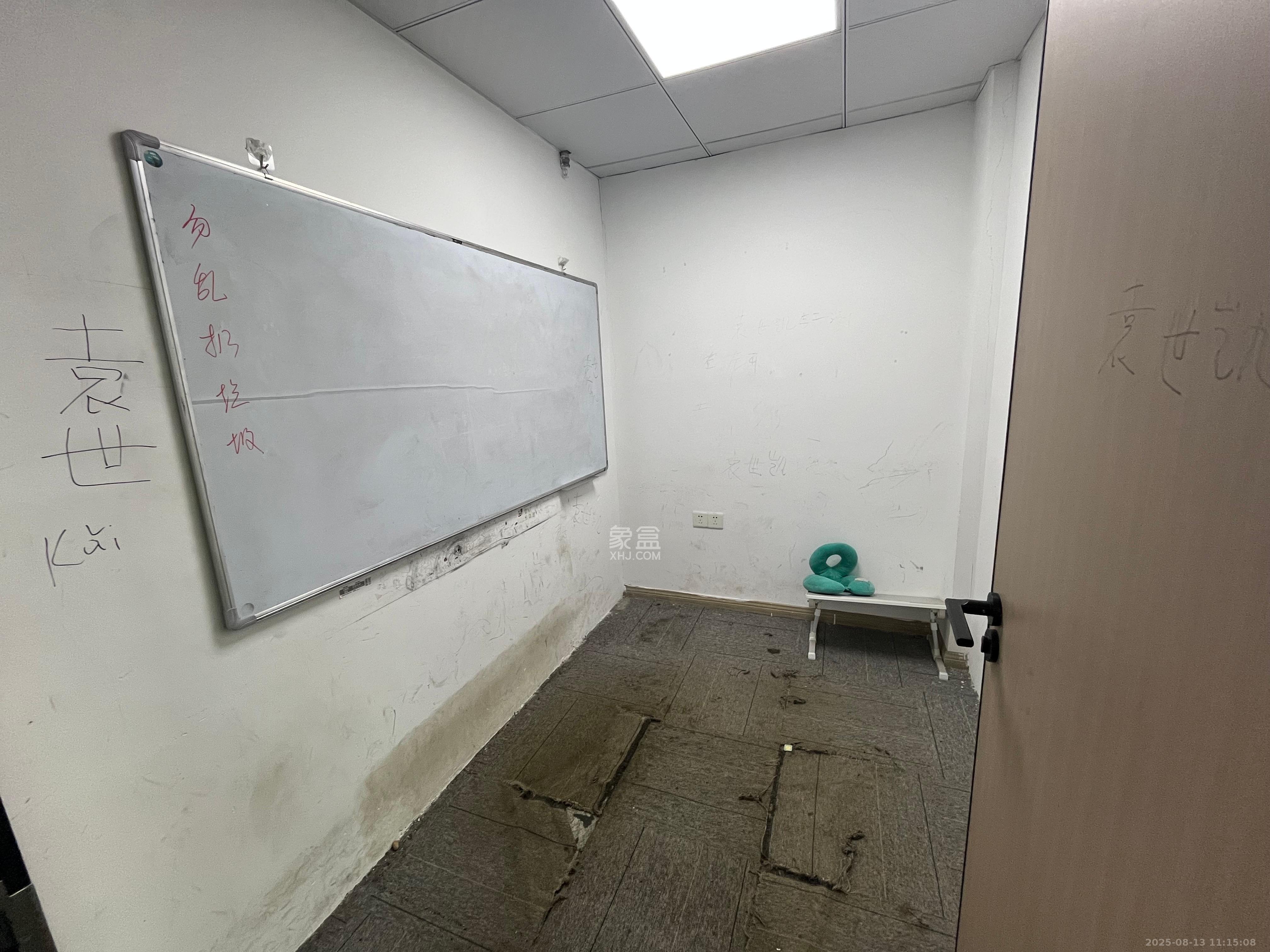 佳天国际新城 2室1厅1卫 2700.0元/月 佳天国际新城 2室1厅1卫 2700.0元/月室内图