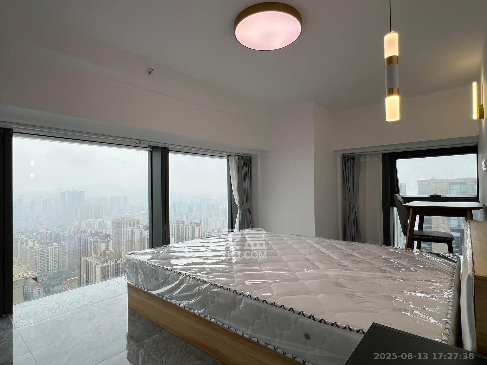 卓越中寰 2室1厅1卫 3500.0元/月 卓越中寰 2室1厅1卫 3500.0元/月室内图