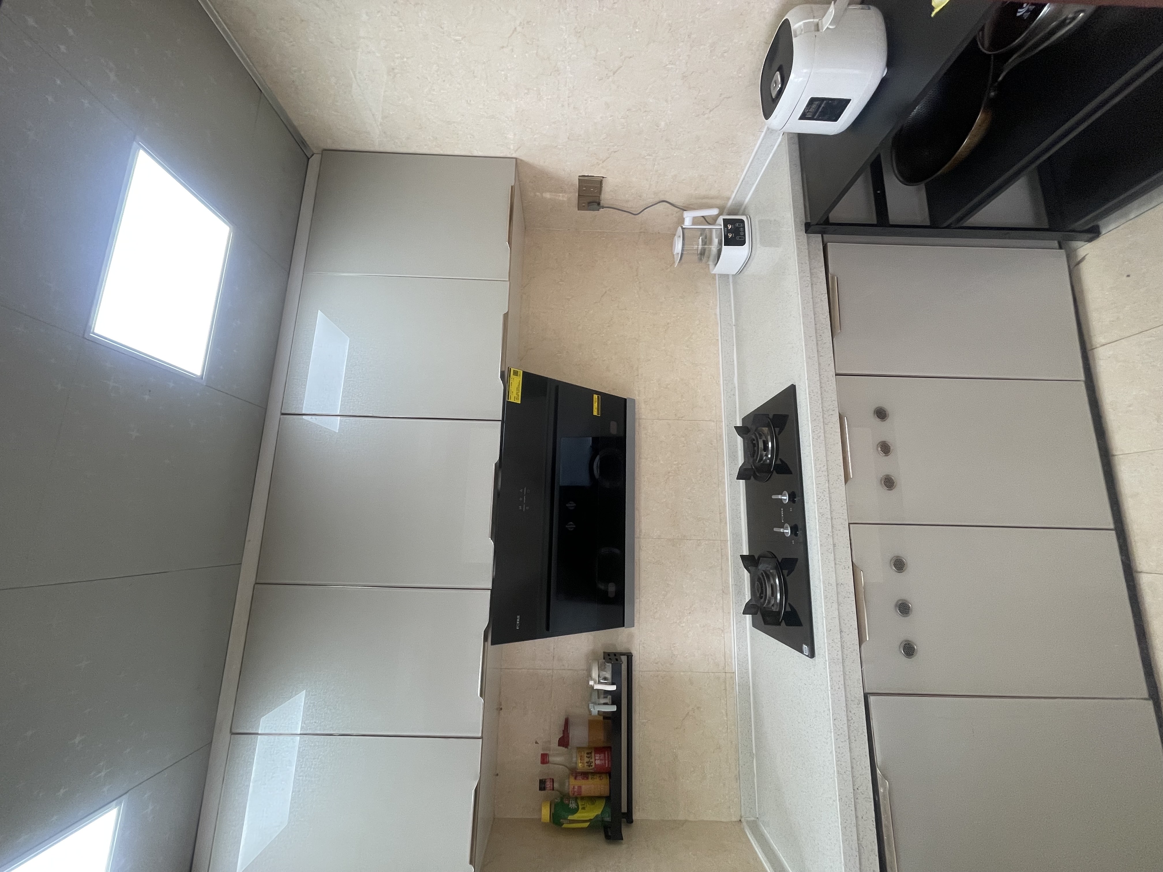 凤凰白龙新城 3室2厅2卫 2700.0元/月 凤凰白龙新城 3室2厅2卫 2700.0元/月室内图