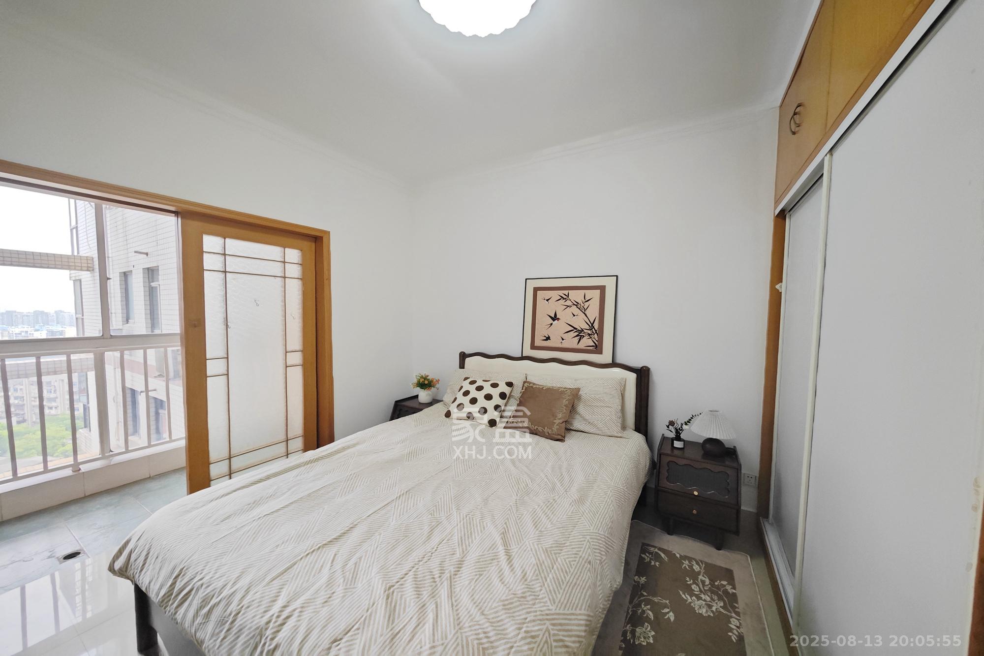 东方新世界  2室2厅1卫    56.8万卧室