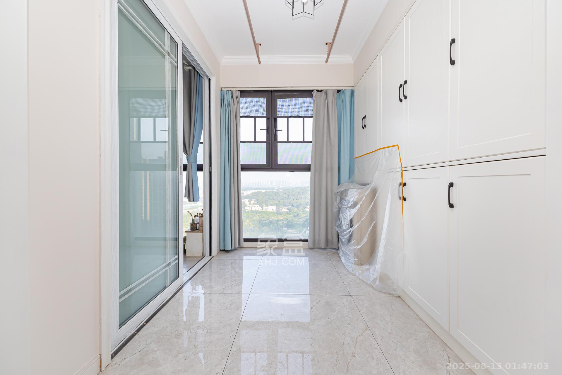 时代倾城三期 2室2厅1卫 70.0万 时代倾城三期 2室2厅1卫 70.0万阳台