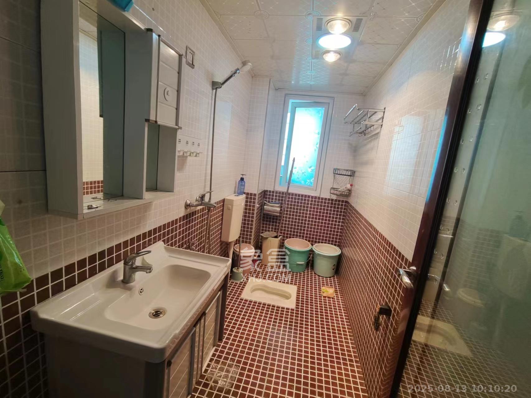 筑梦园 4室2厅2卫 2200.0元/月 筑梦园 4室2厅2卫 2200.0元/月室内图