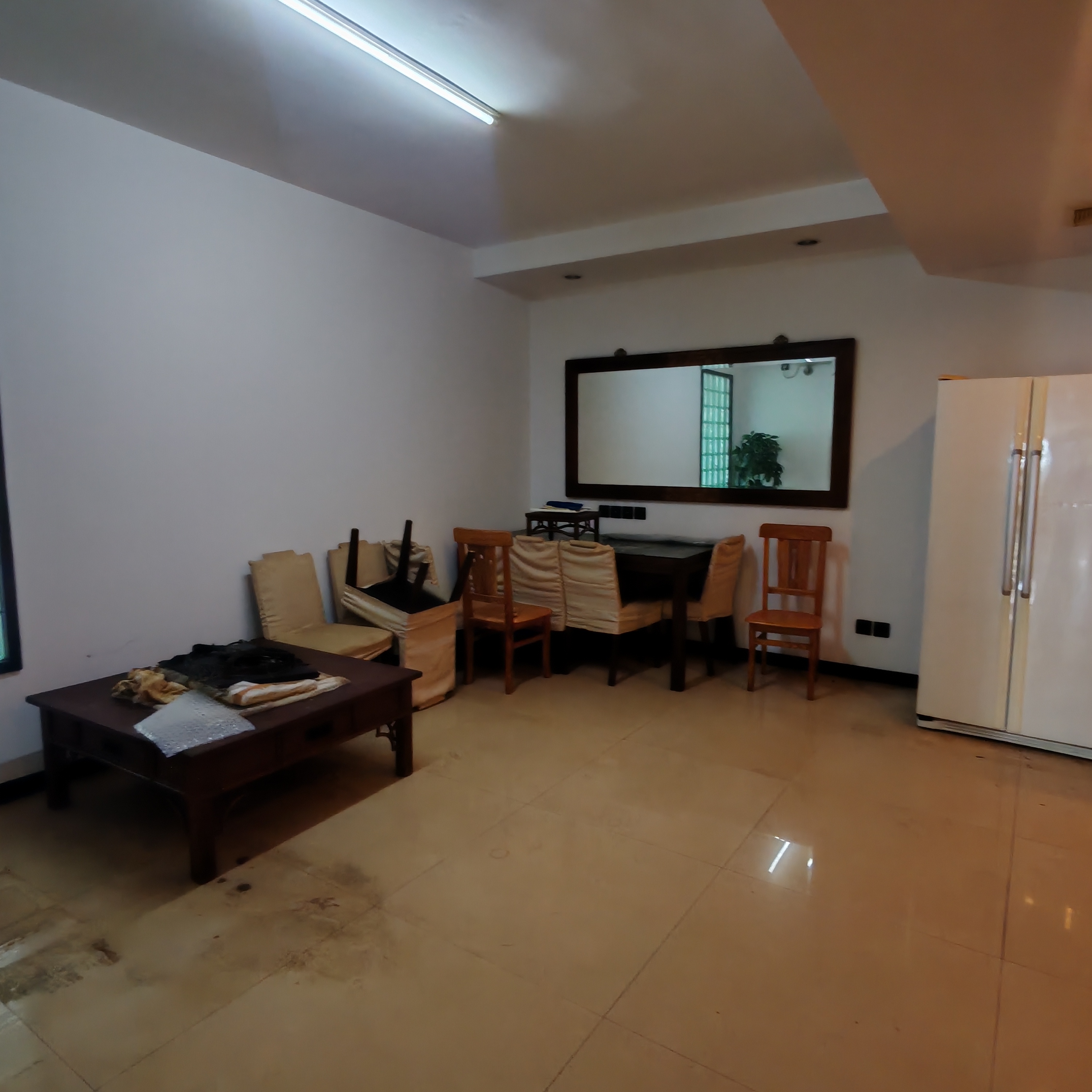 世贸雅苑 5室2厅3卫 5500.0元/月 世贸雅苑 5室2厅3卫 5500.0元/月室内图