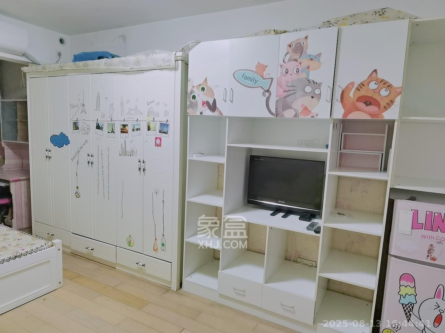 万科金色家园  1室0厅0卫    1300.0元/月 万科金色家园  1室0厅0卫    1300.0元/月室内图