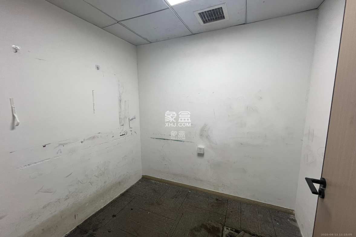 佳天国际新城 2室1厅1卫 2700.0元/月 佳天国际新城 2室1厅1卫 2700.0元/月室内图