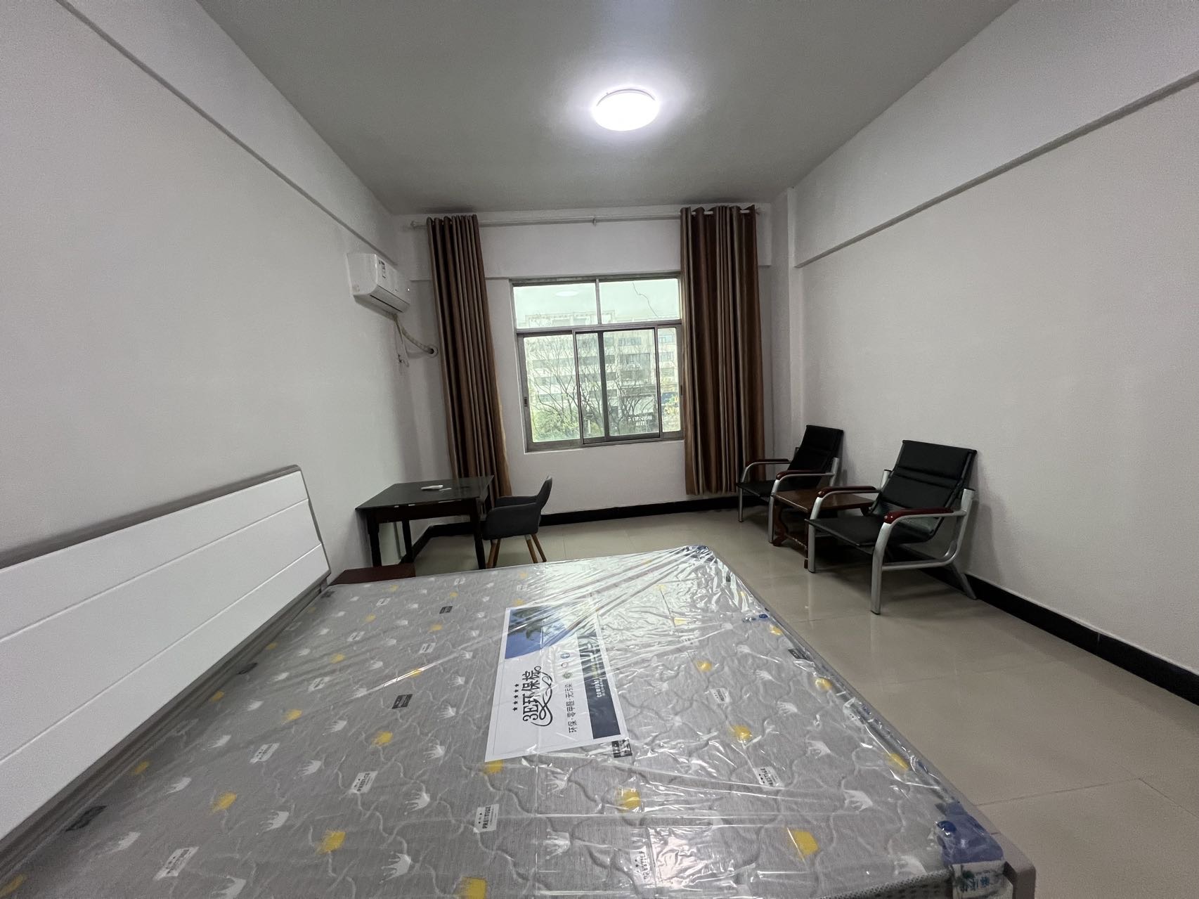万城国际灯饰城  1室1厅1卫   15.80万室内图