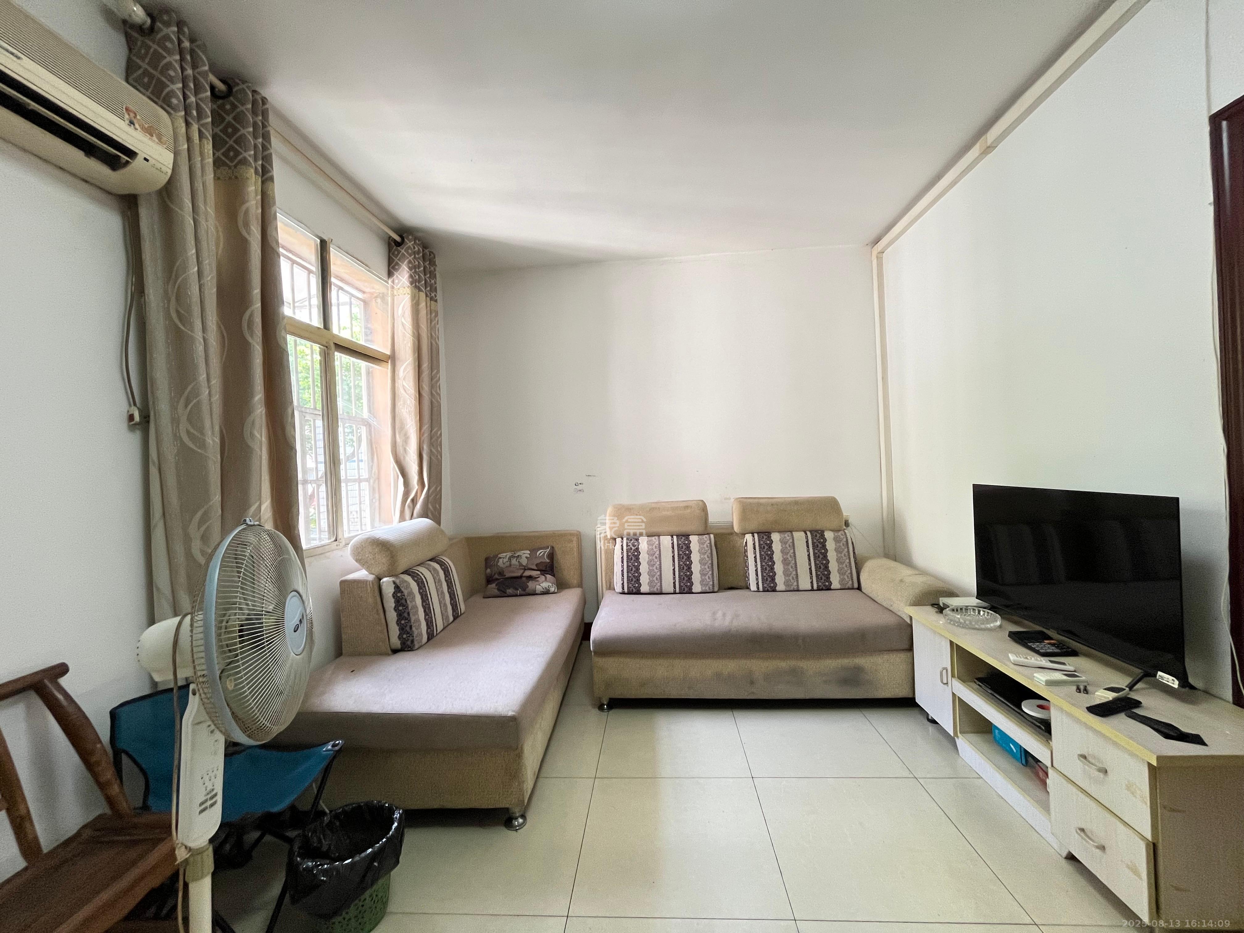 雅雀湖小区 2室1厅1卫 1800.0元/月 雅雀湖小区 2室1厅1卫 1800.0元/月室内图