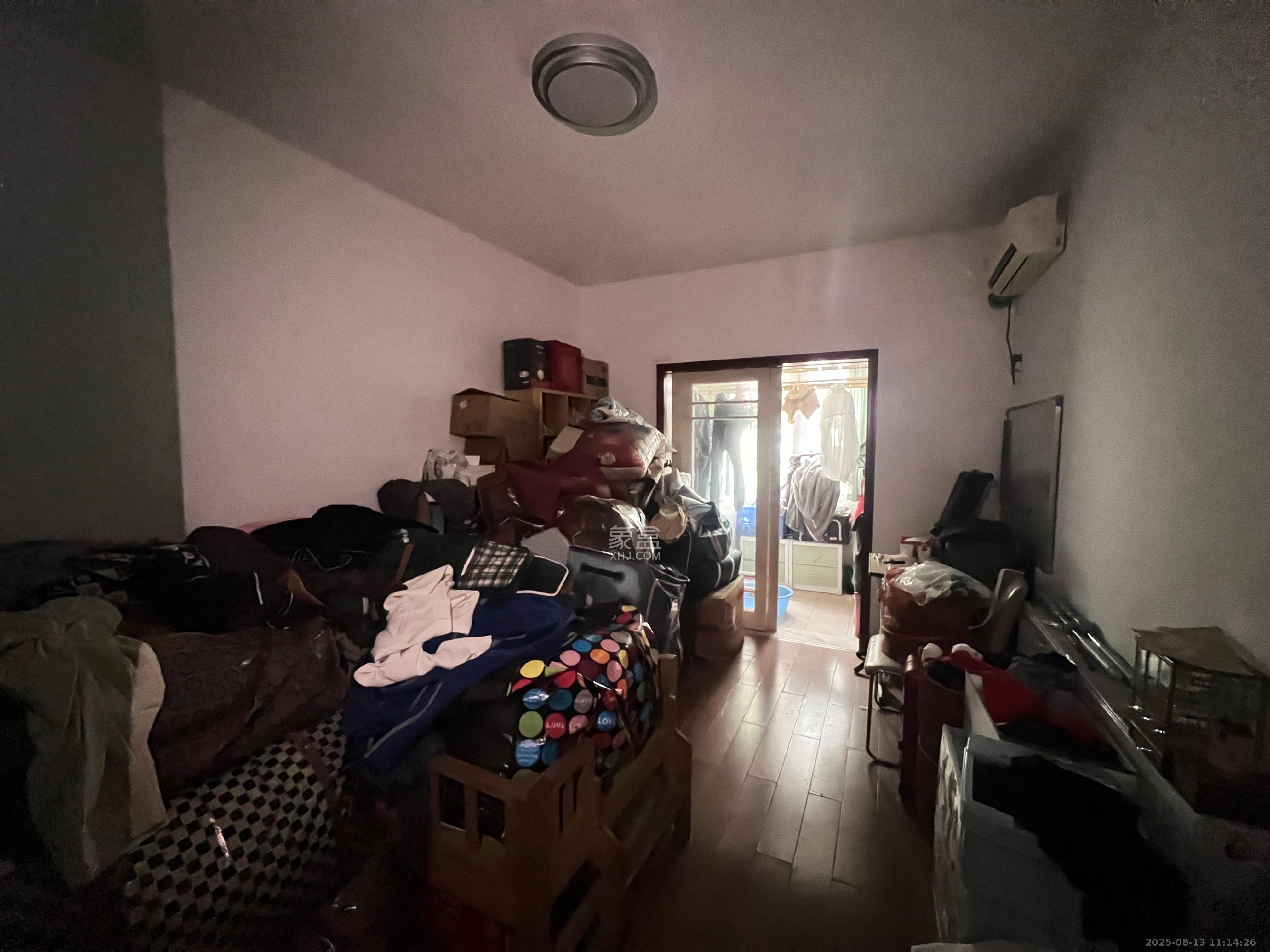 嘉盛华庭(一期、二期、三期) 3室2厅1卫 2800.0元/月 嘉盛华庭(一期、二期、三期) 3室2厅1卫 2800.0元/月室内图