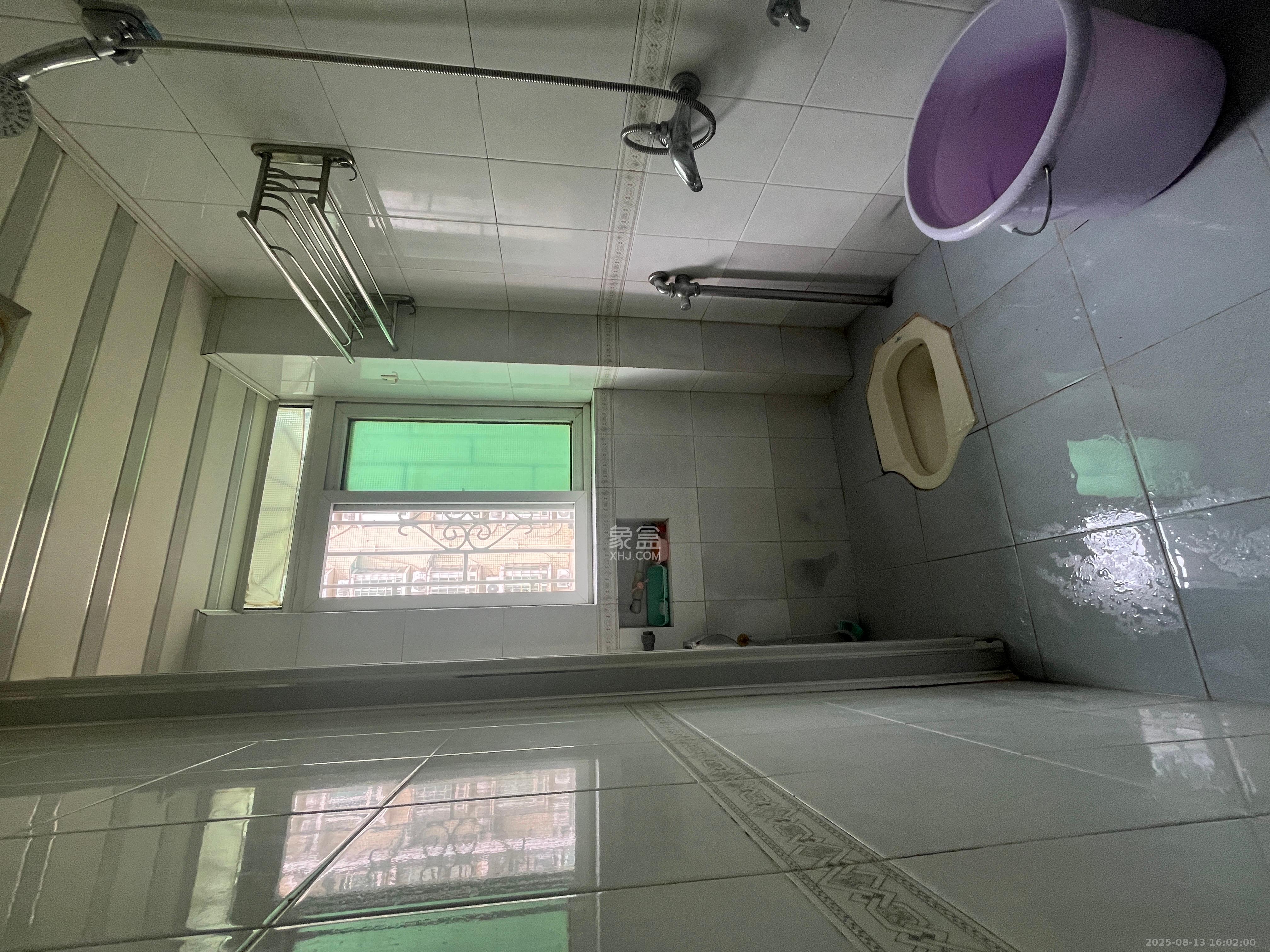 八方公司宿舍(师家老屋) 3室2厅2卫 2500.0元/月 八方公司宿舍(师家老屋) 3室2厅2卫 2500.0元/月室内图