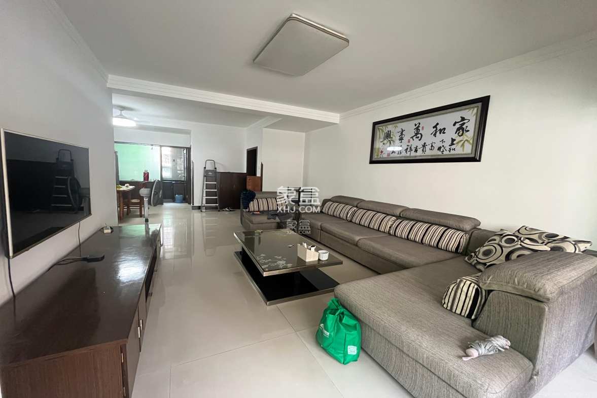 八方公司宿舍(师家老屋) 3室2厅2卫 2500.0元/月 八方公司宿舍(师家老屋) 3室2厅2卫 2500.0元/月室内图