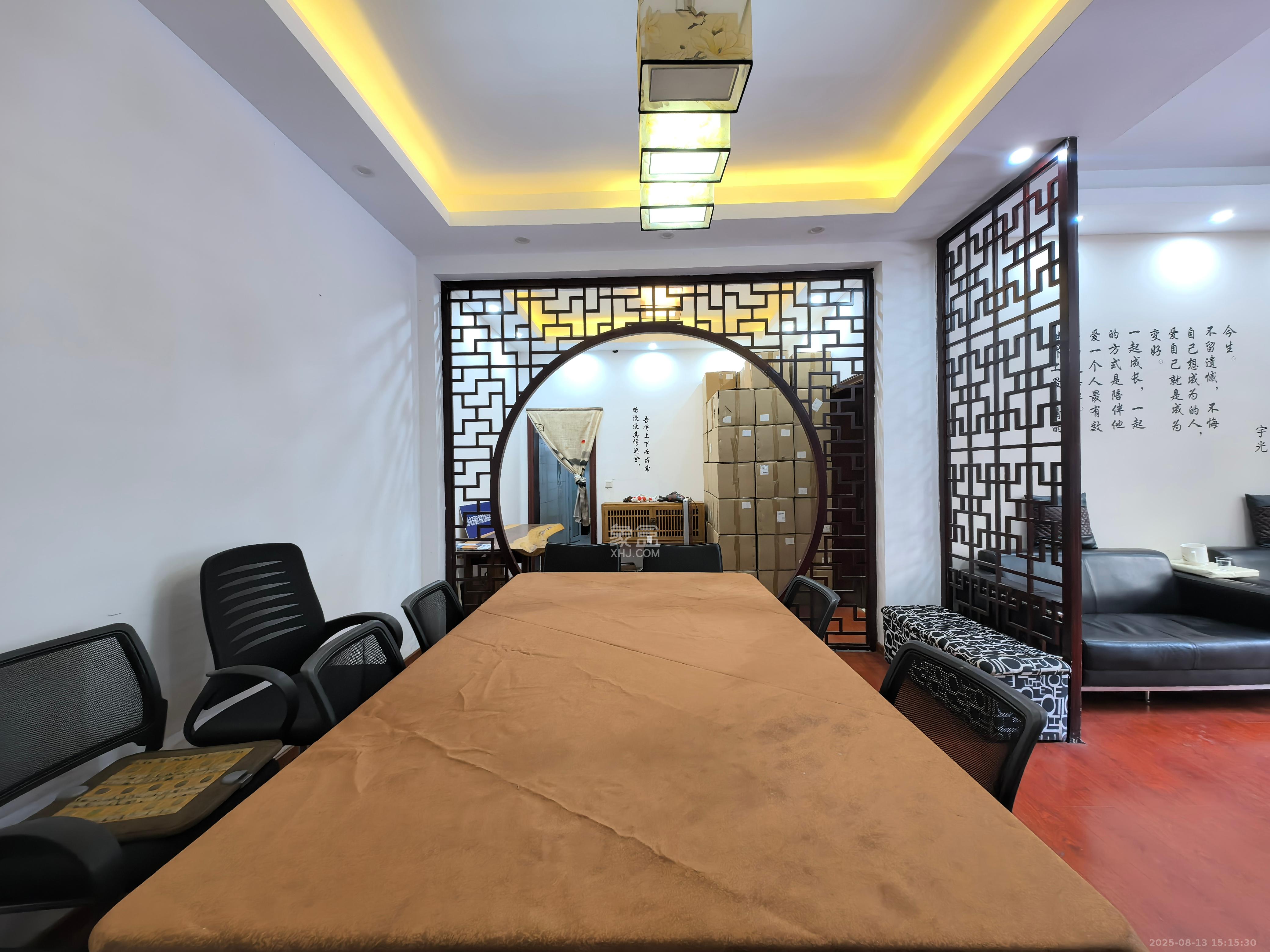 德雅精品公寓 3室2厅1卫 2800.0元/月 德雅精品公寓 3室2厅1卫 2800.0元/月室内图