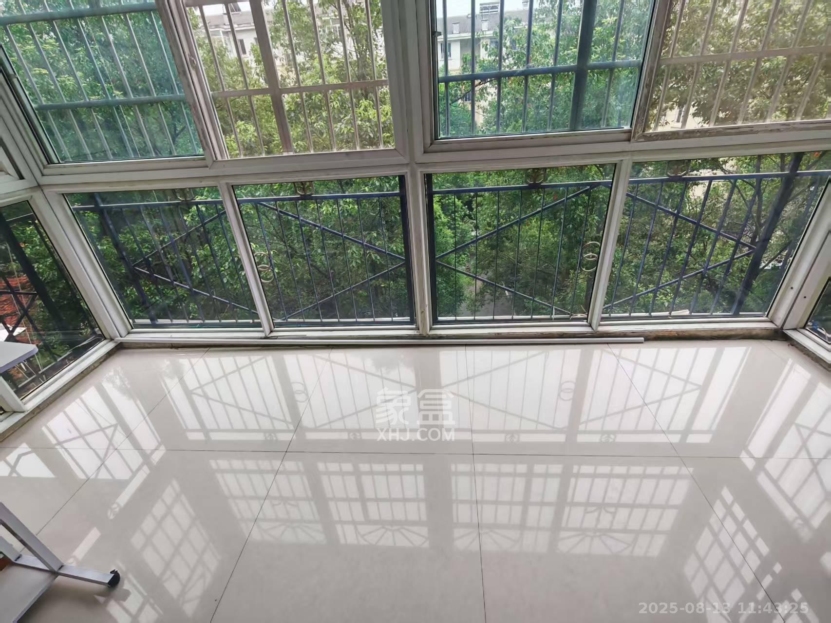 咸嘉新村悦峰园  3室2厅1卫    2400.0元/月室内图