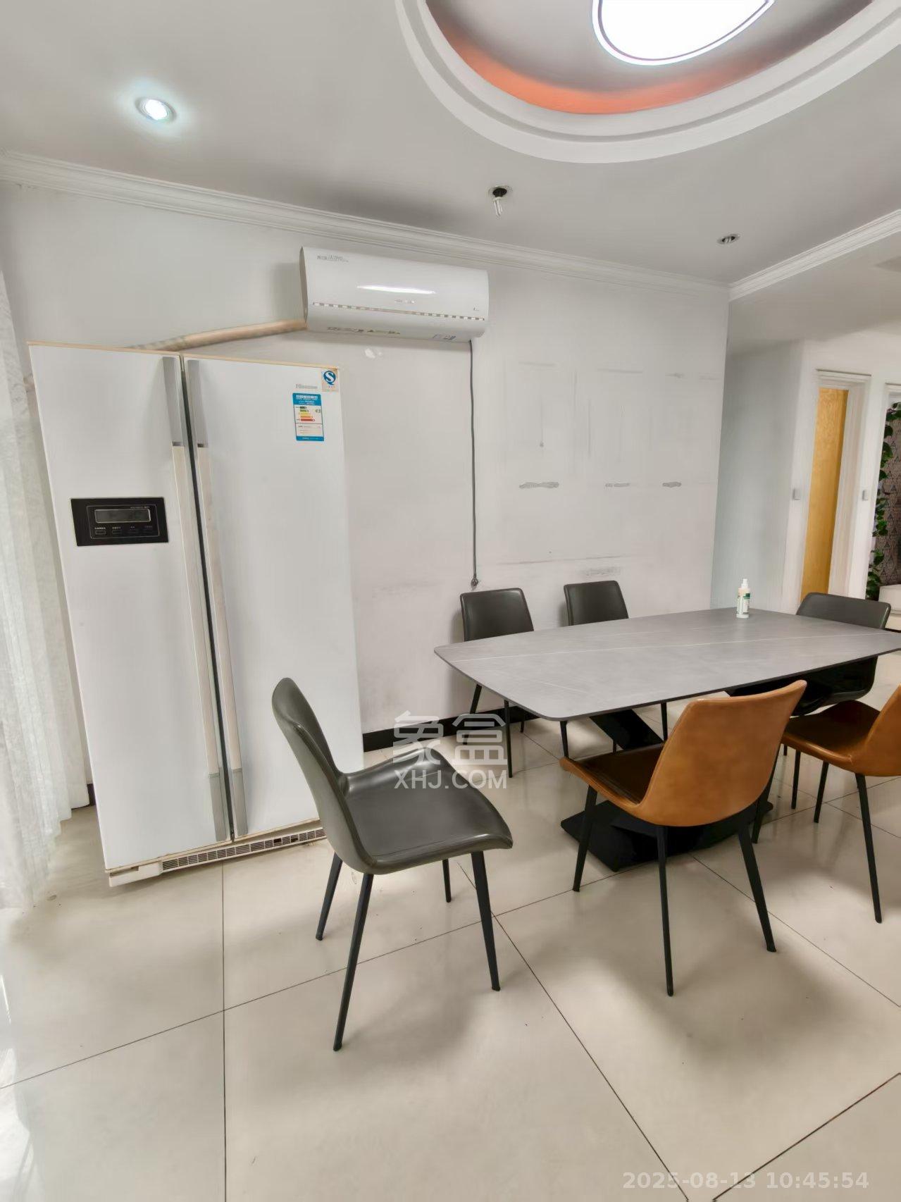 天城尚品  4室2厅2卫    2650.0元/月室内图