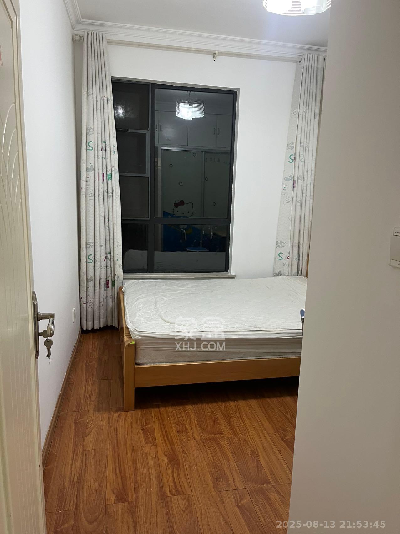 长房南屏锦源  4室2厅2卫   3200.00元/月室内图