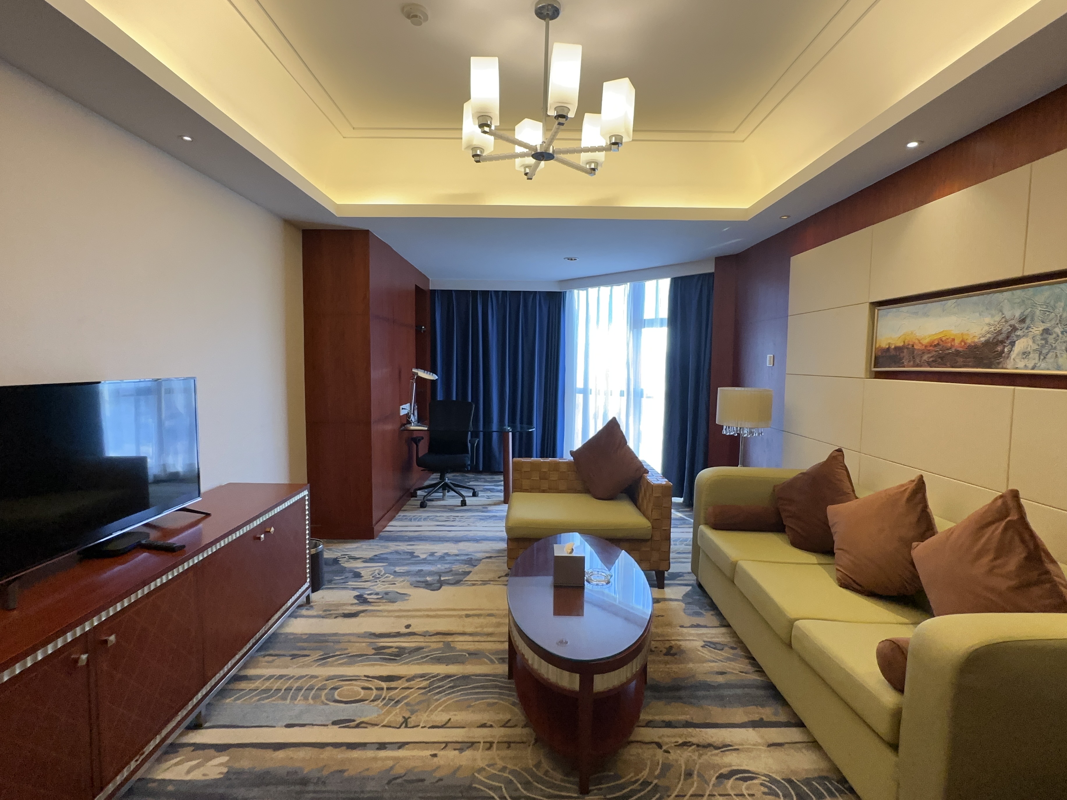 明光国际大酒店 2室1厅1卫 160.0万 明光国际大酒店 2室1厅1卫 160.0万客厅