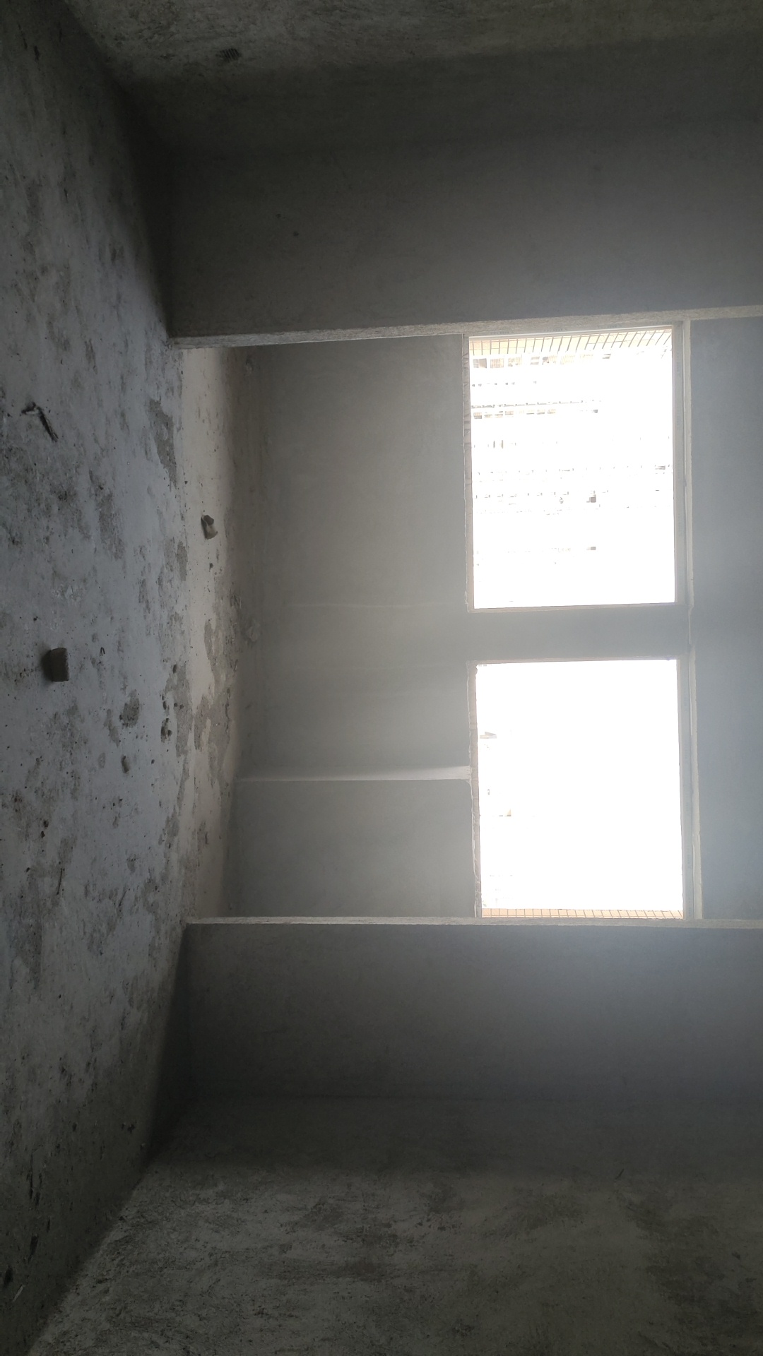 千里红小区（京明时代广场）  1室1厅1卫    22.0万客厅