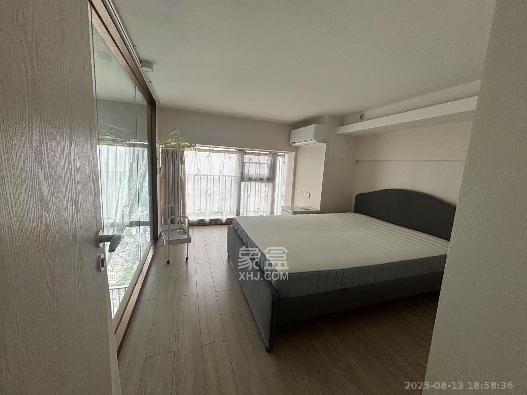 华远华时代 3室2厅1卫 4500.0元/月 华远华时代 3室2厅1卫 4500.0元/月室内图