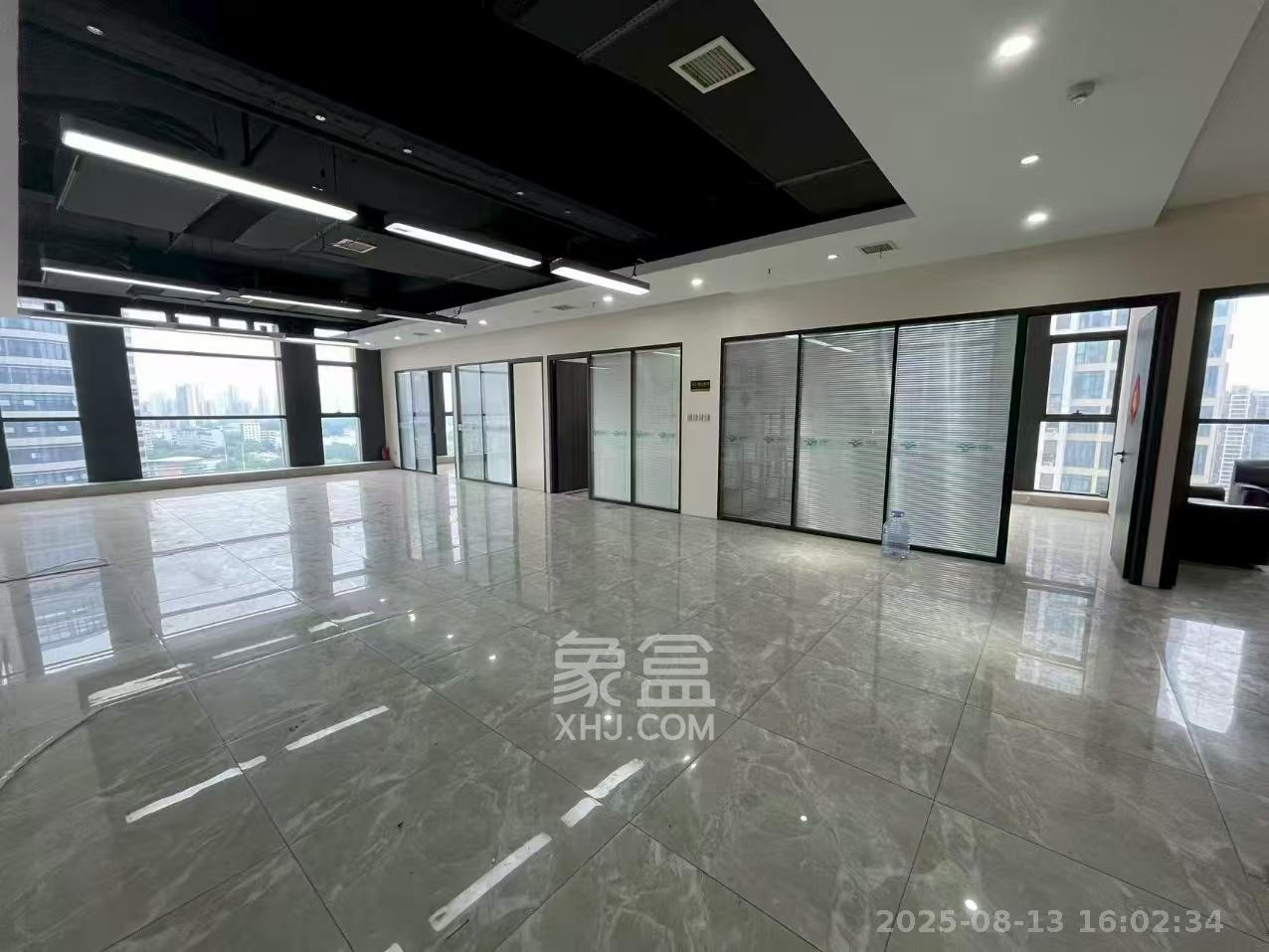 融科东南海   136.81㎡      10000.0元/月室内图