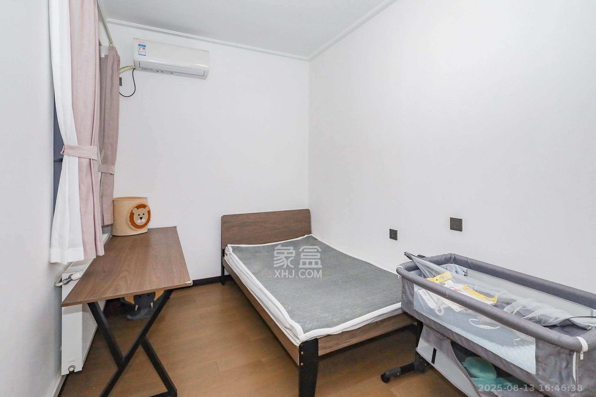 卓越中寰  3室2厅2卫    4700.0元/月室内图