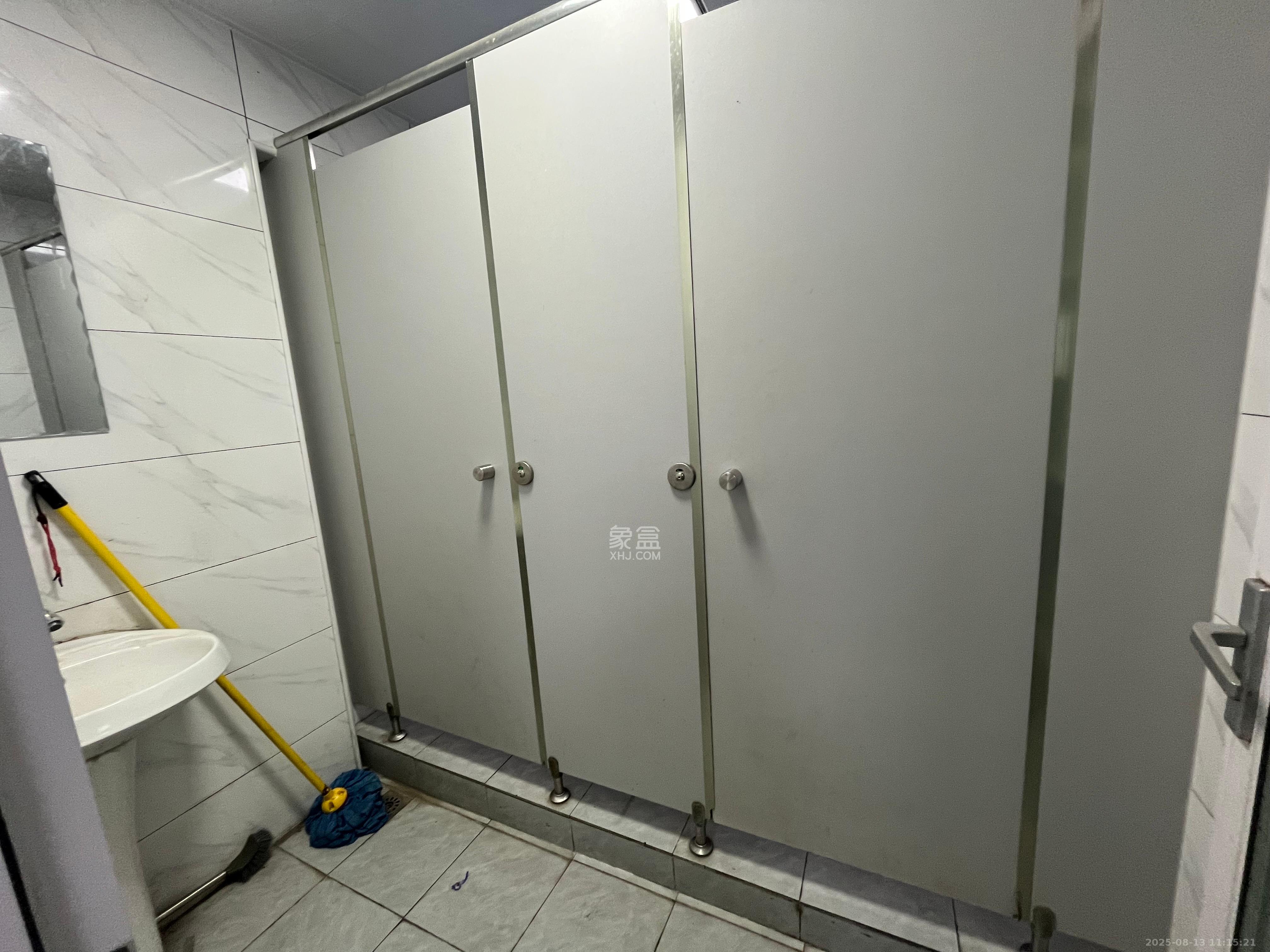 佳天国际新城 2室1厅1卫 2700.0元/月 佳天国际新城 2室1厅1卫 2700.0元/月室内图