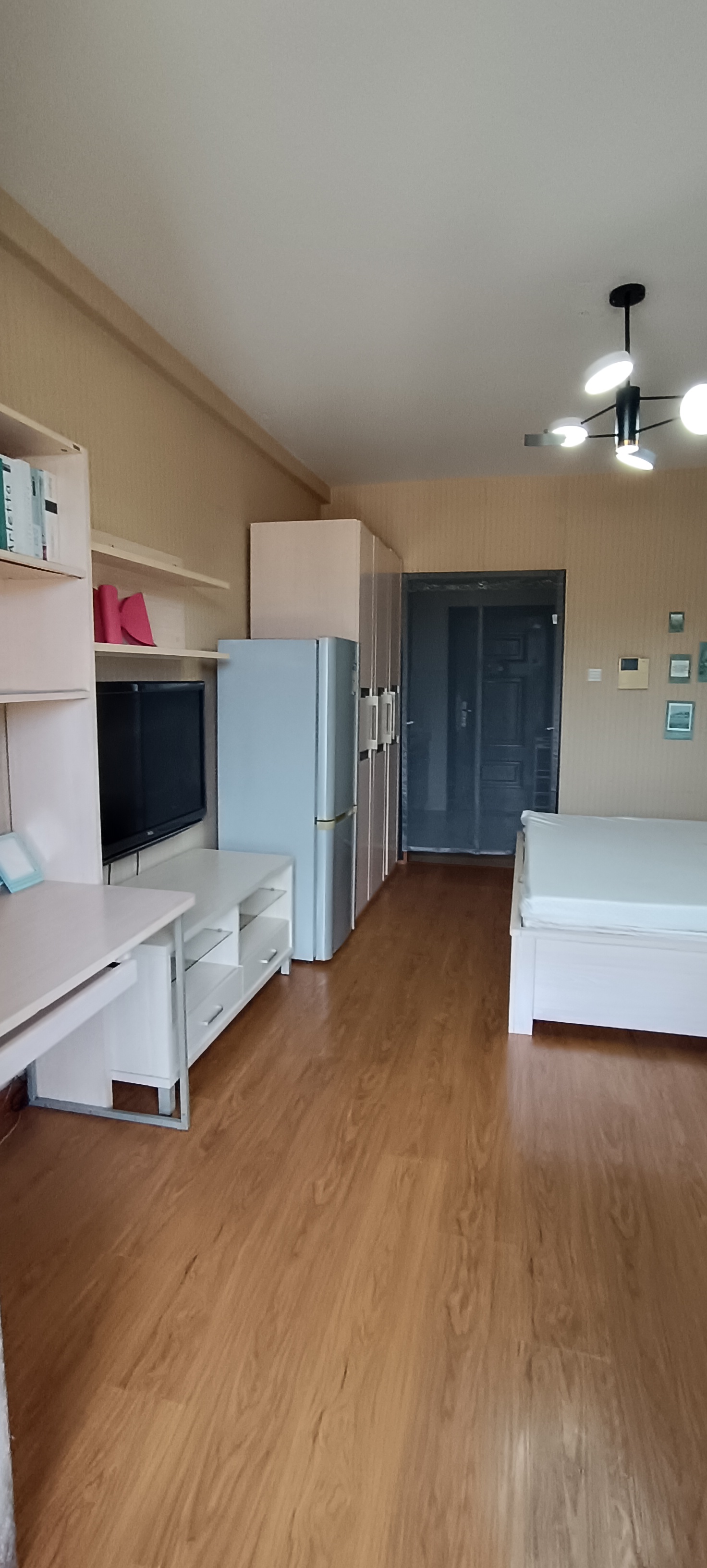 蓝色港湾 1室1厅0卫 1000.0元/月 蓝色港湾 1室1厅0卫 1000.0元/月室内图