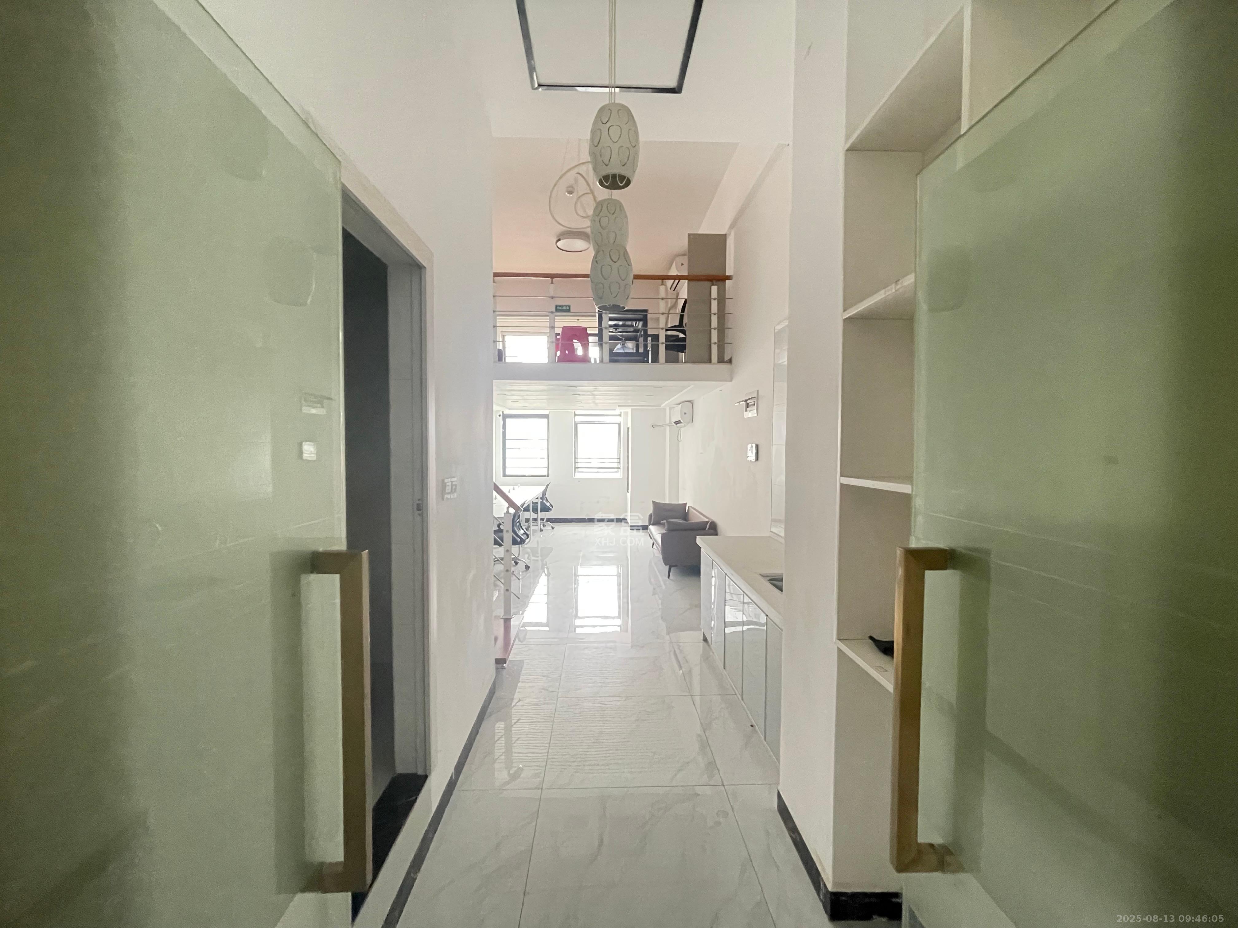 华润置地广场二期 1室1厅1卫 1600.0元/月 华润置地广场二期 1室1厅1卫 1600.0元/月室内图