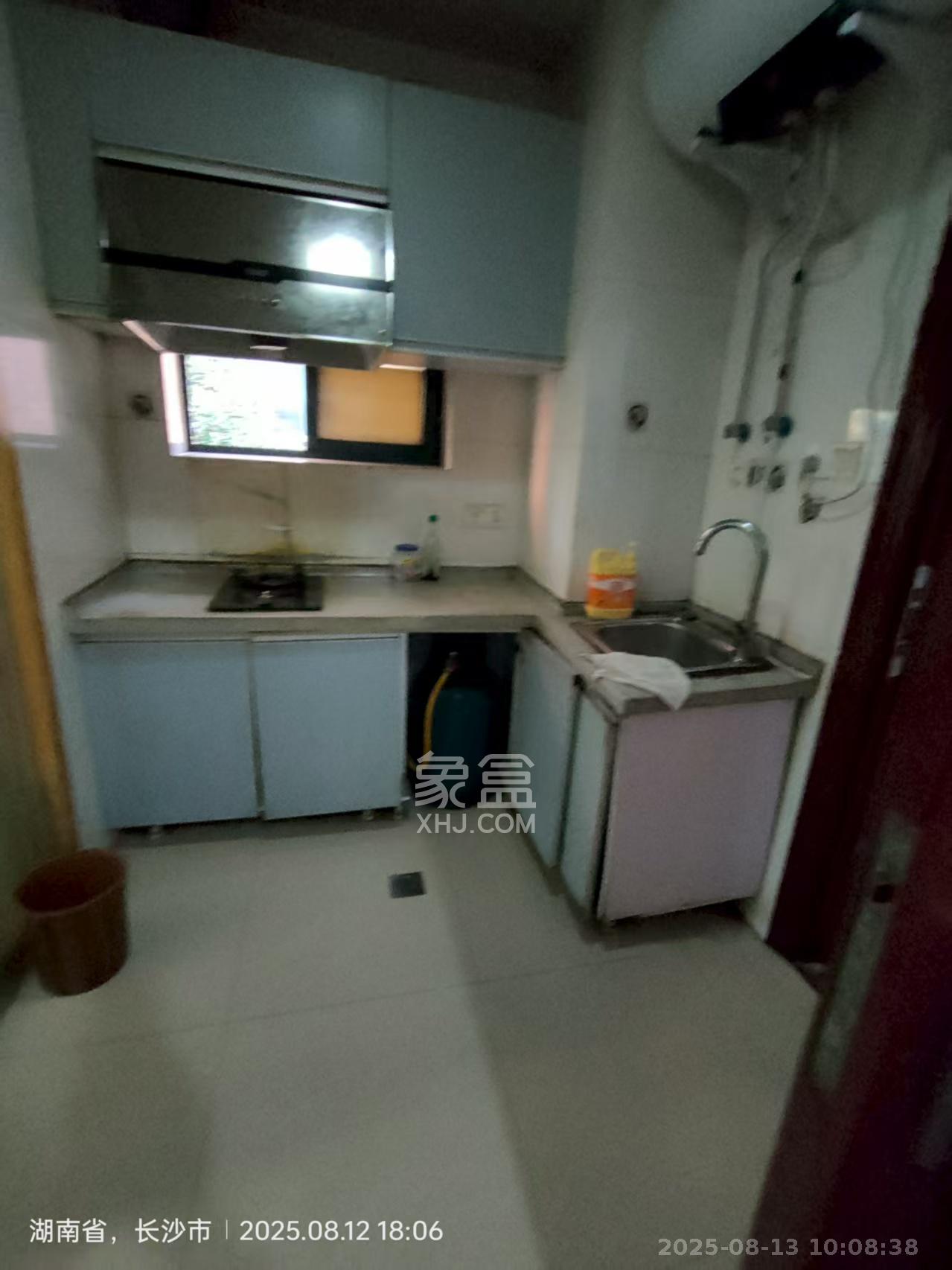 天城湖光山色  2室1厅1卫    1280.0元/月 天城湖光山色  2室1厅1卫    1280.0元/月室内图