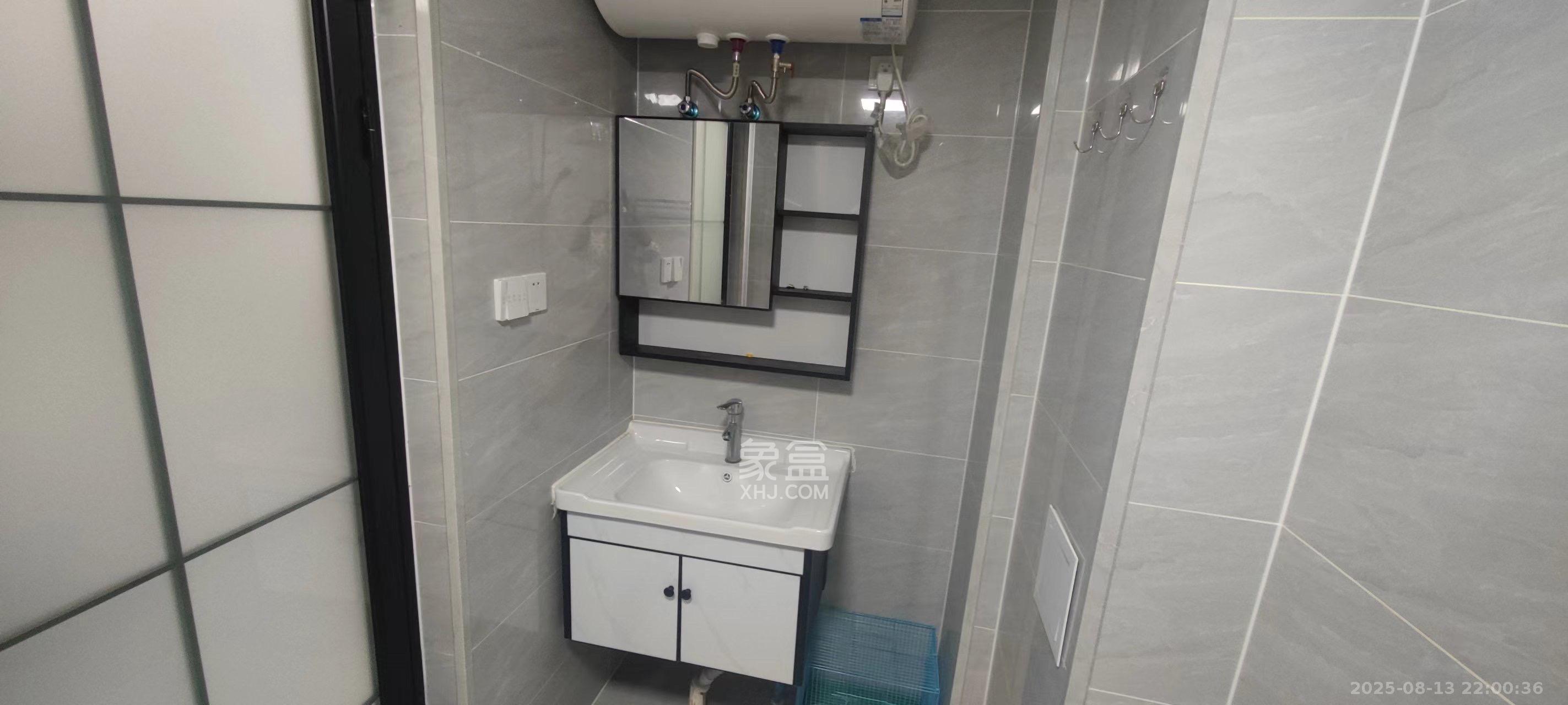 奥园城市天骄一期 1室1厅1卫 1600.0元/月 奥园城市天骄一期 1室1厅1卫 1600.0元/月室内图