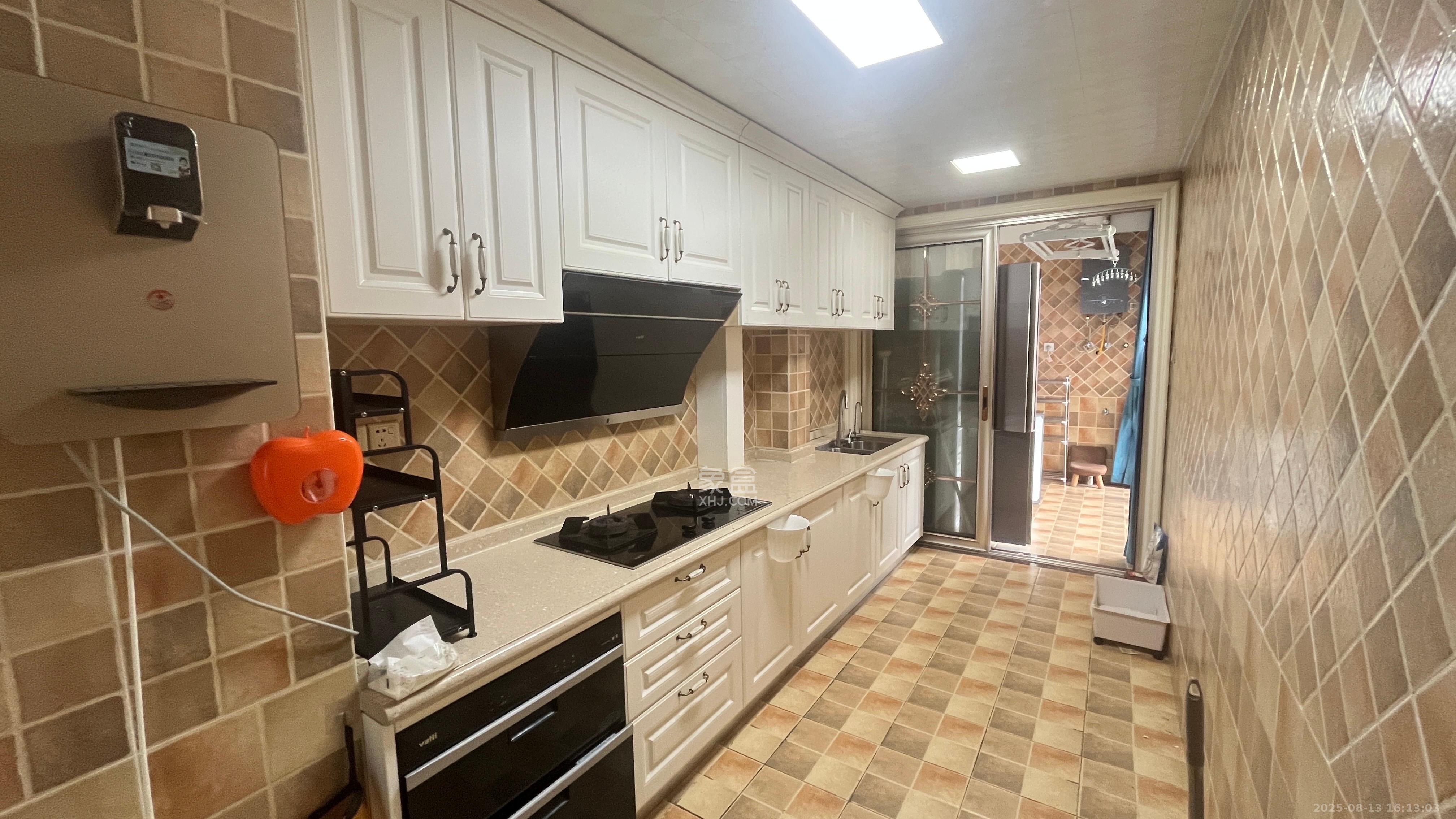 和泓梅溪四季 3室2厅1卫 3500.0元/月 和泓梅溪四季 3室2厅1卫 3500.0元/月室内图