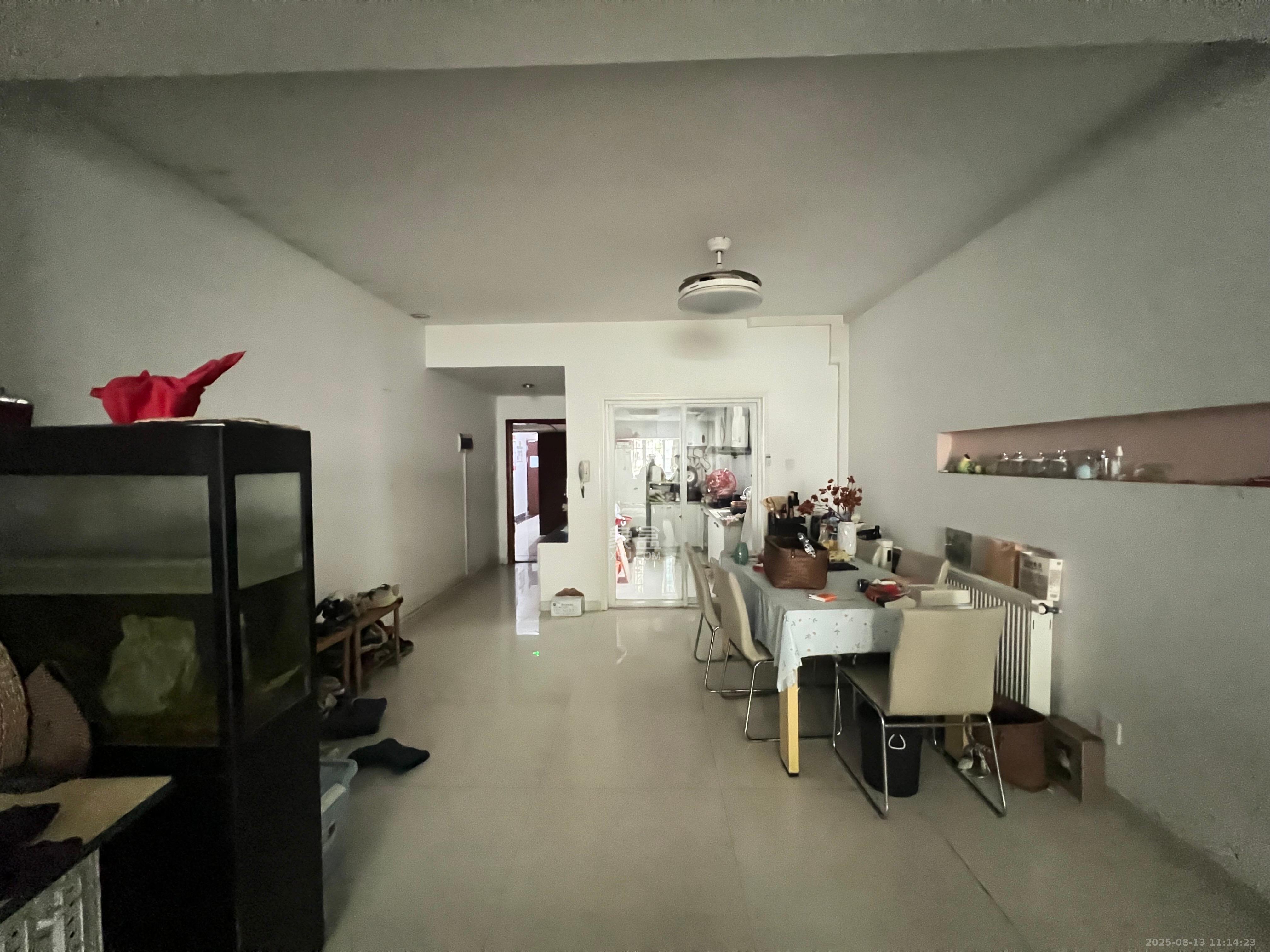 嘉盛华庭(一期、二期、三期) 3室2厅1卫 2800.0元/月 嘉盛华庭(一期、二期、三期) 3室2厅1卫 2800.0元/月室内图