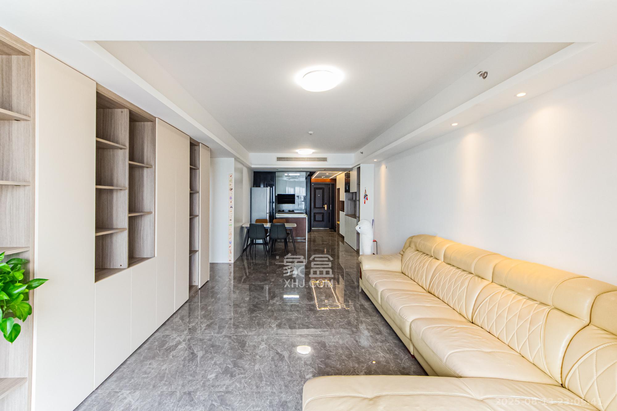 北辰瀚江府 3室2厅2卫 269.5万 北辰瀚江府 3室2厅2卫 269.5万客厅