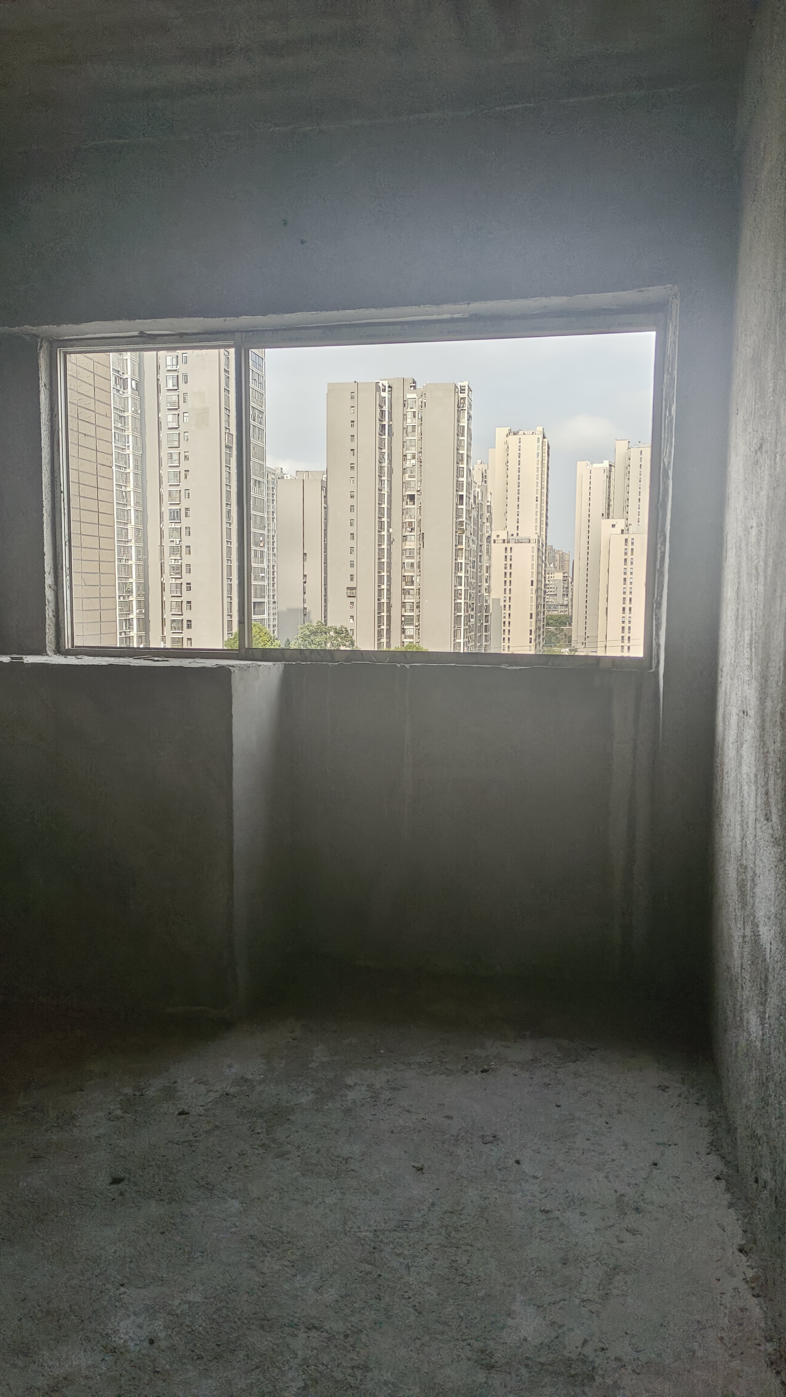 千里红小区（京明时代广场）  1室1厅1卫    23.8万客厅