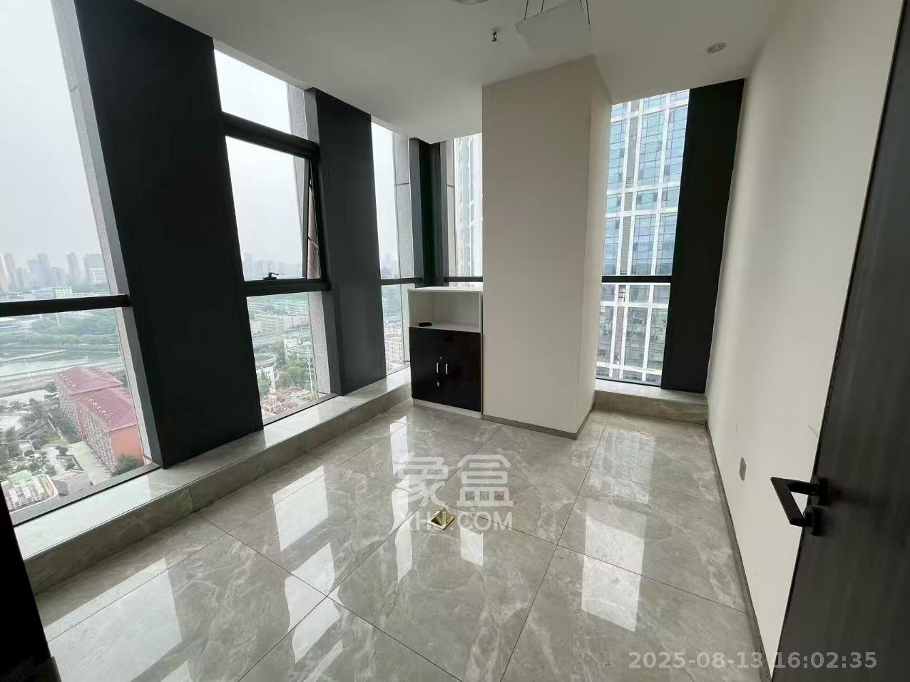 融科东南海   136.81㎡      10000.0元/月室内图