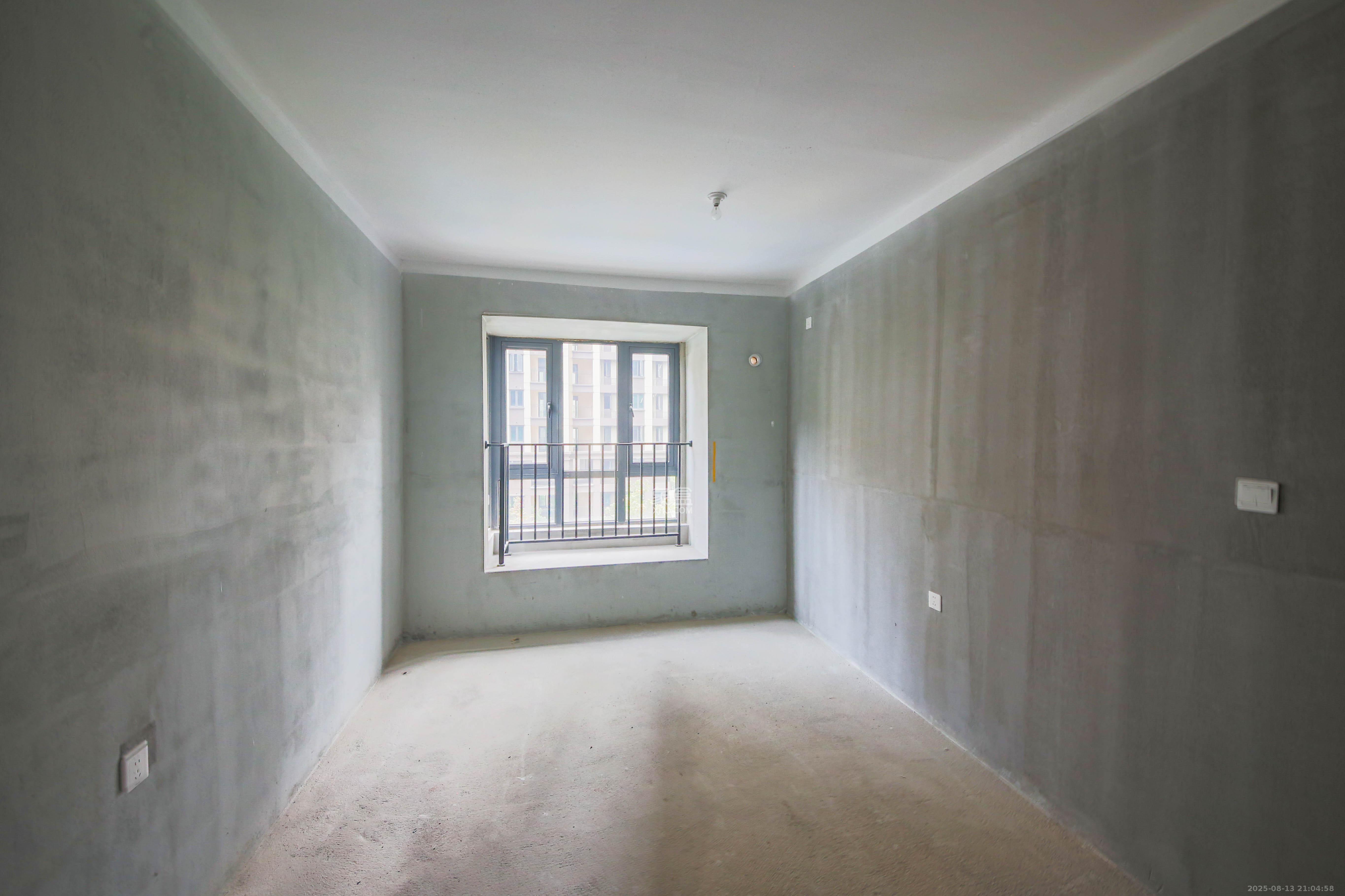 中建钰和城  4室2厅1卫    168.0万卧室