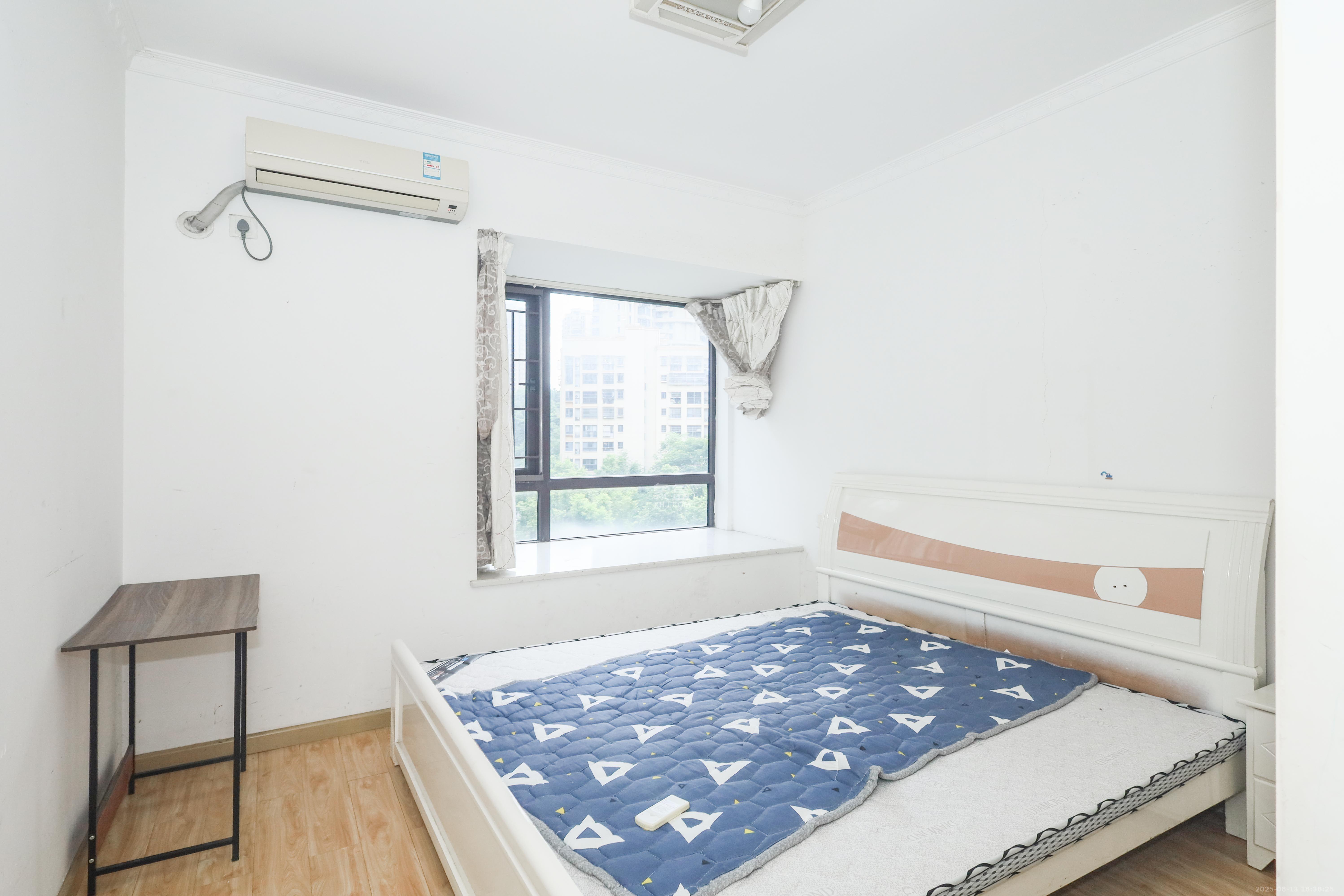 保利麓谷林语E区  4室2厅2卫   2800.00元/月室内图