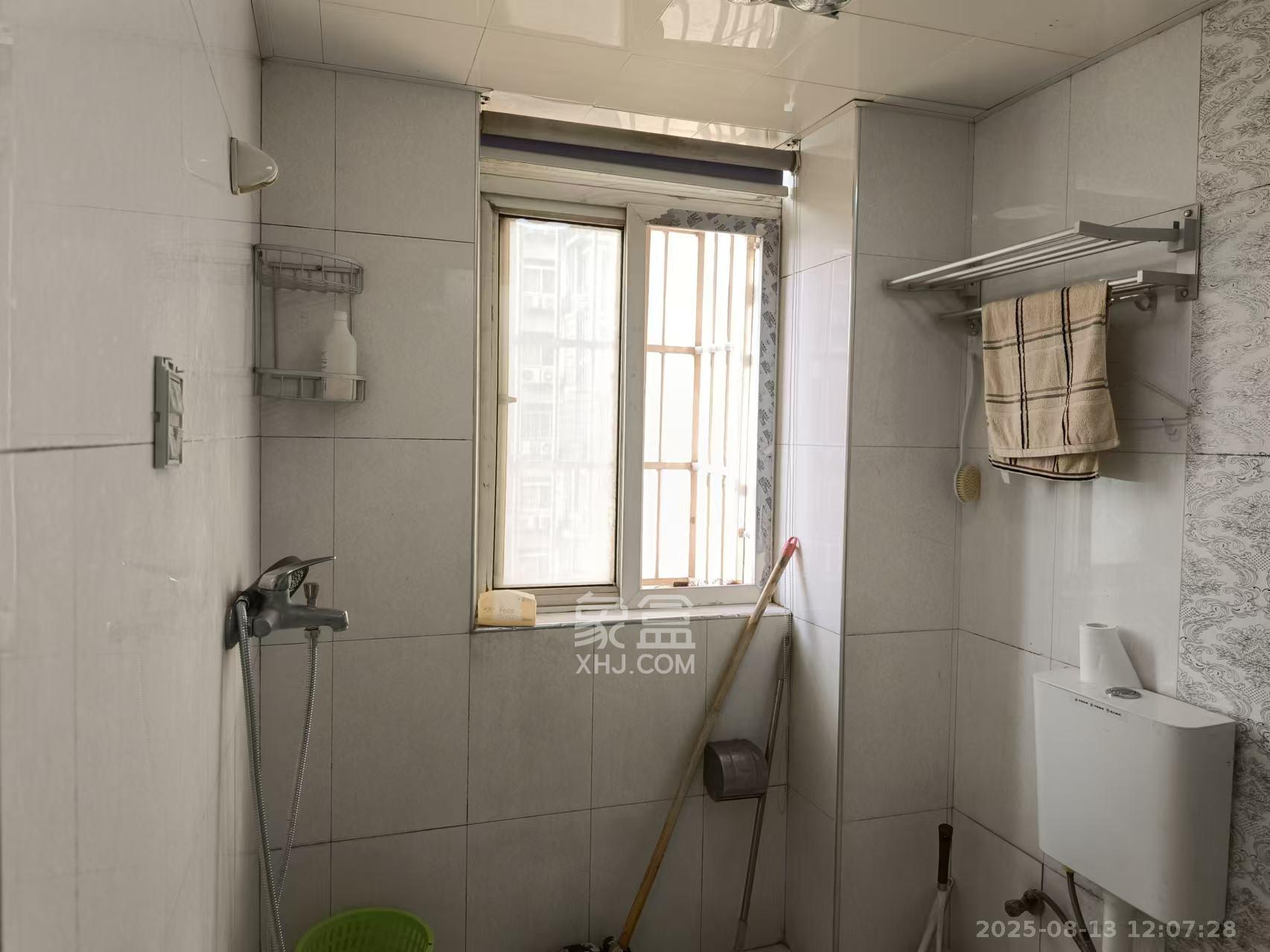 木莲花苑  3室2厅2卫    2200.0元/月室内图