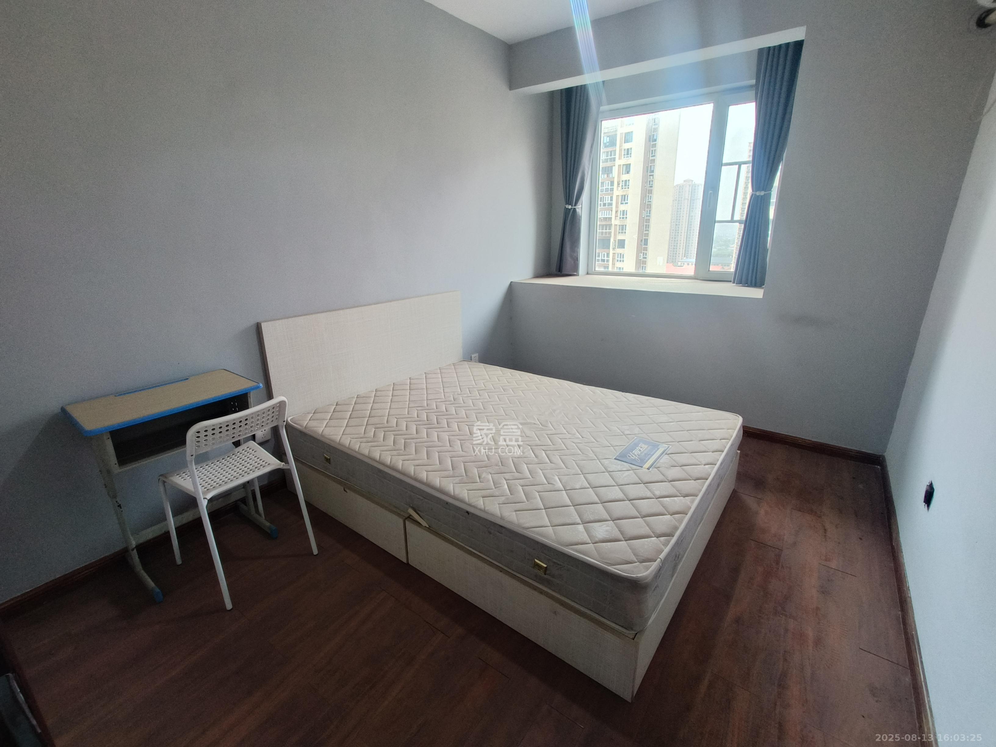 万国城（当代满庭春MOMA）二期  3室2厅2卫    3000.0元/月室内图