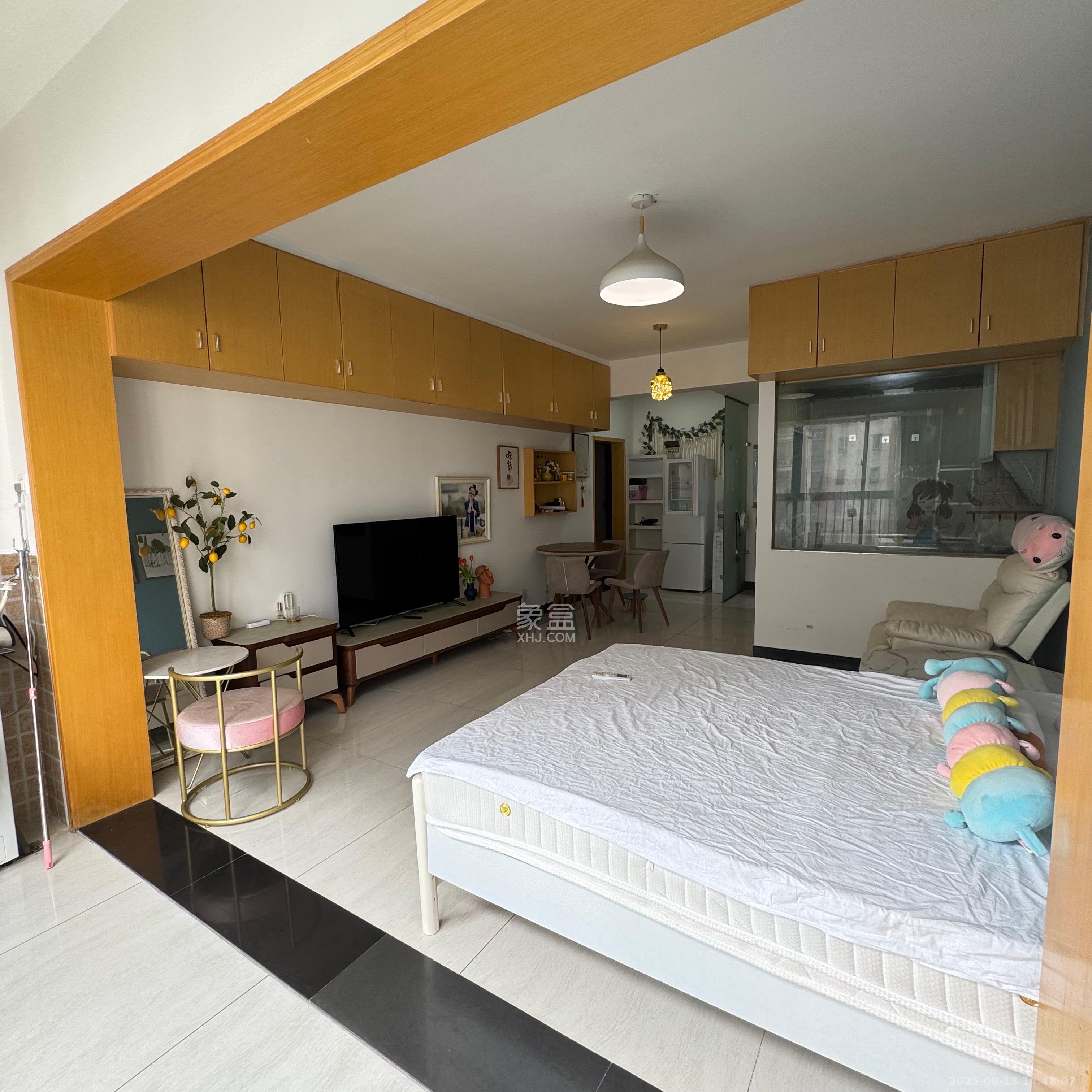 蝴蝶谷 1室1厅1卫 1500.0元/月 蝴蝶谷 1室1厅1卫 1500.0元/月室内图