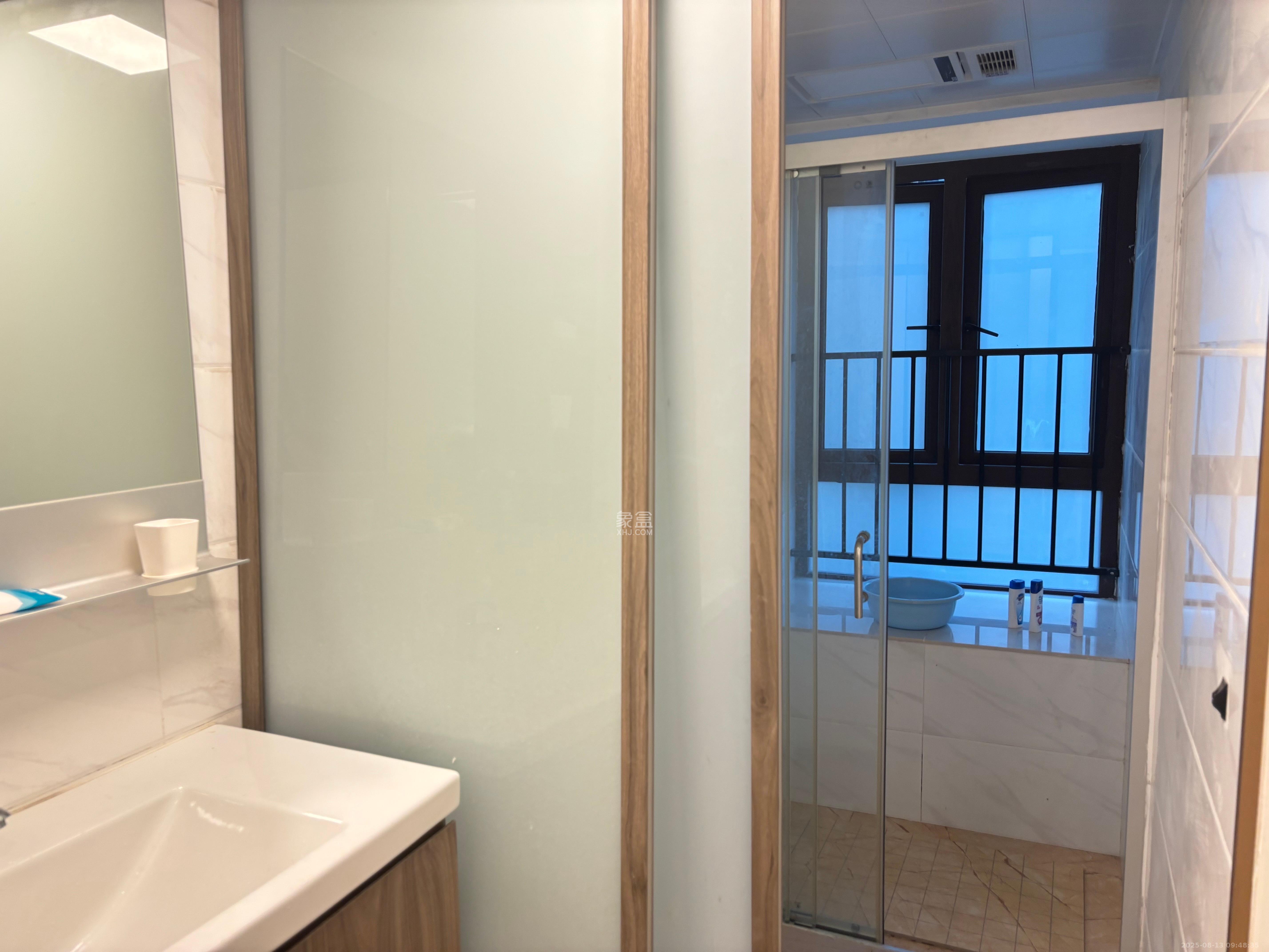 碧桂园高尔夫花园  4室2厅2卫    2600.0元/月 碧桂园高尔夫花园  4室2厅2卫    2600.0元/月室内图