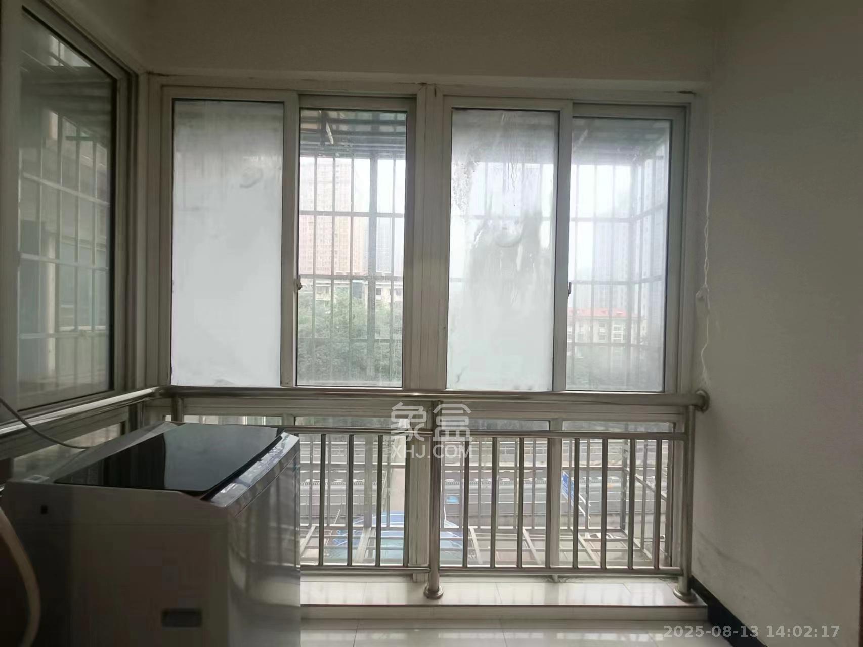 新芙蓉之都 2室2厅1卫 2000.0元/月 新芙蓉之都 2室2厅1卫 2000.0元/月室内图