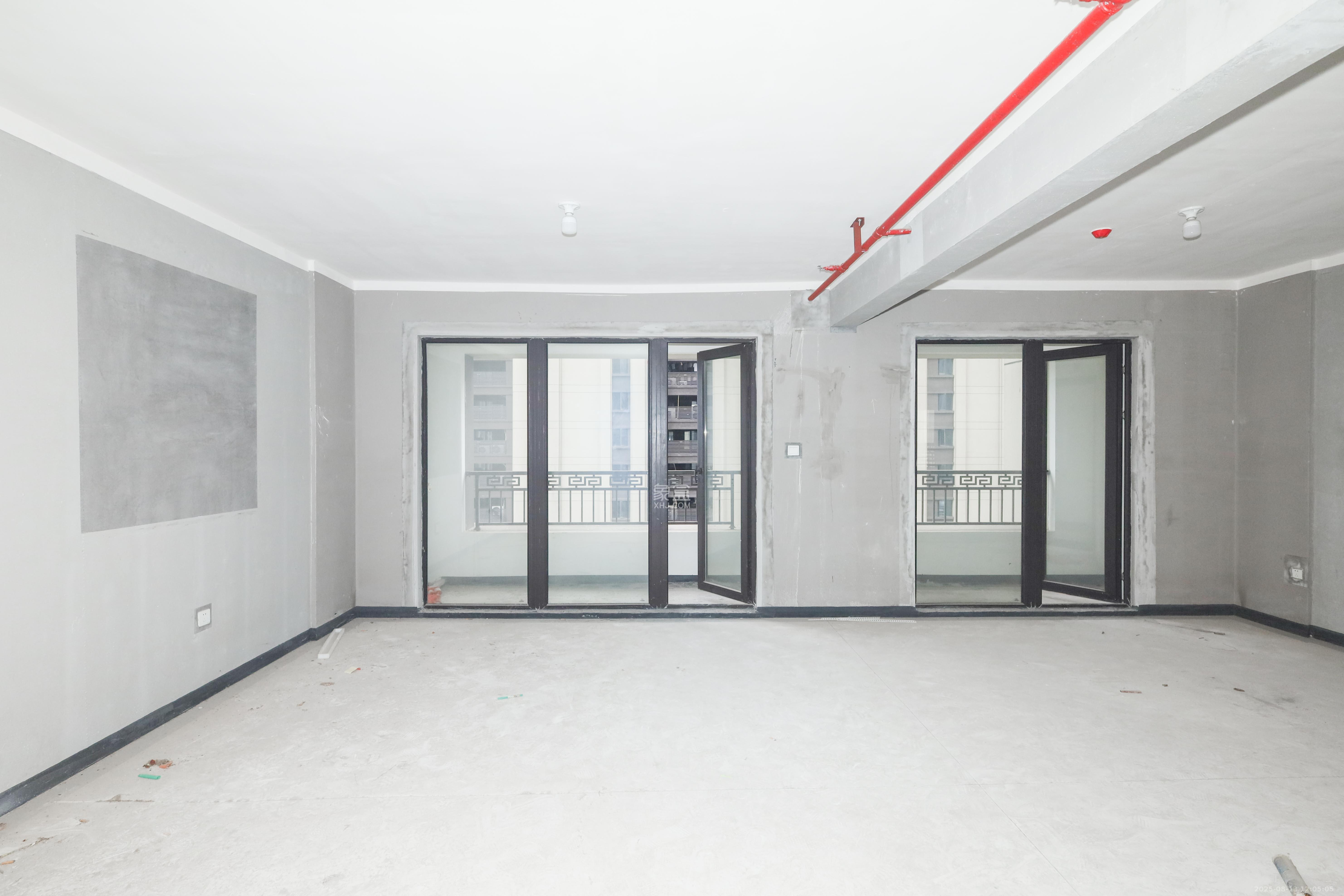 建发央著  4室2厅2卫   155.00万