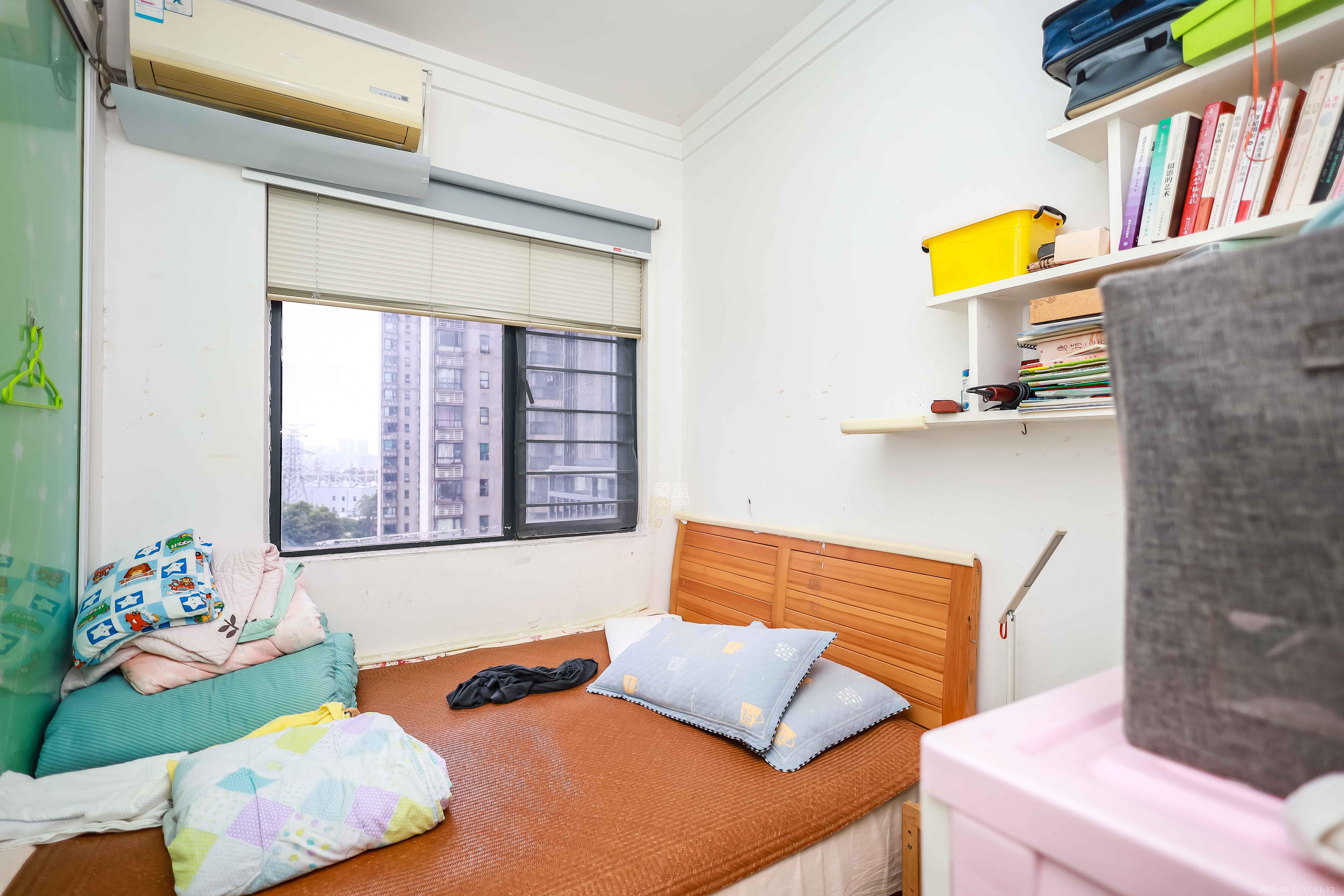 莱茵城  3室2厅1卫    66.8万 莱茵城  3室2厅1卫    66.8万卧室