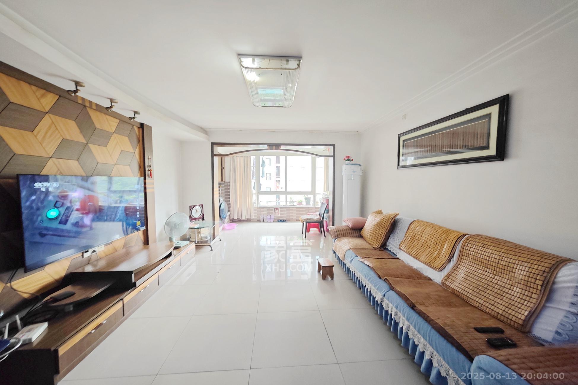 怡景民居 2室2厅1卫 49.5万 怡景民居 2室2厅1卫 49.5万客厅