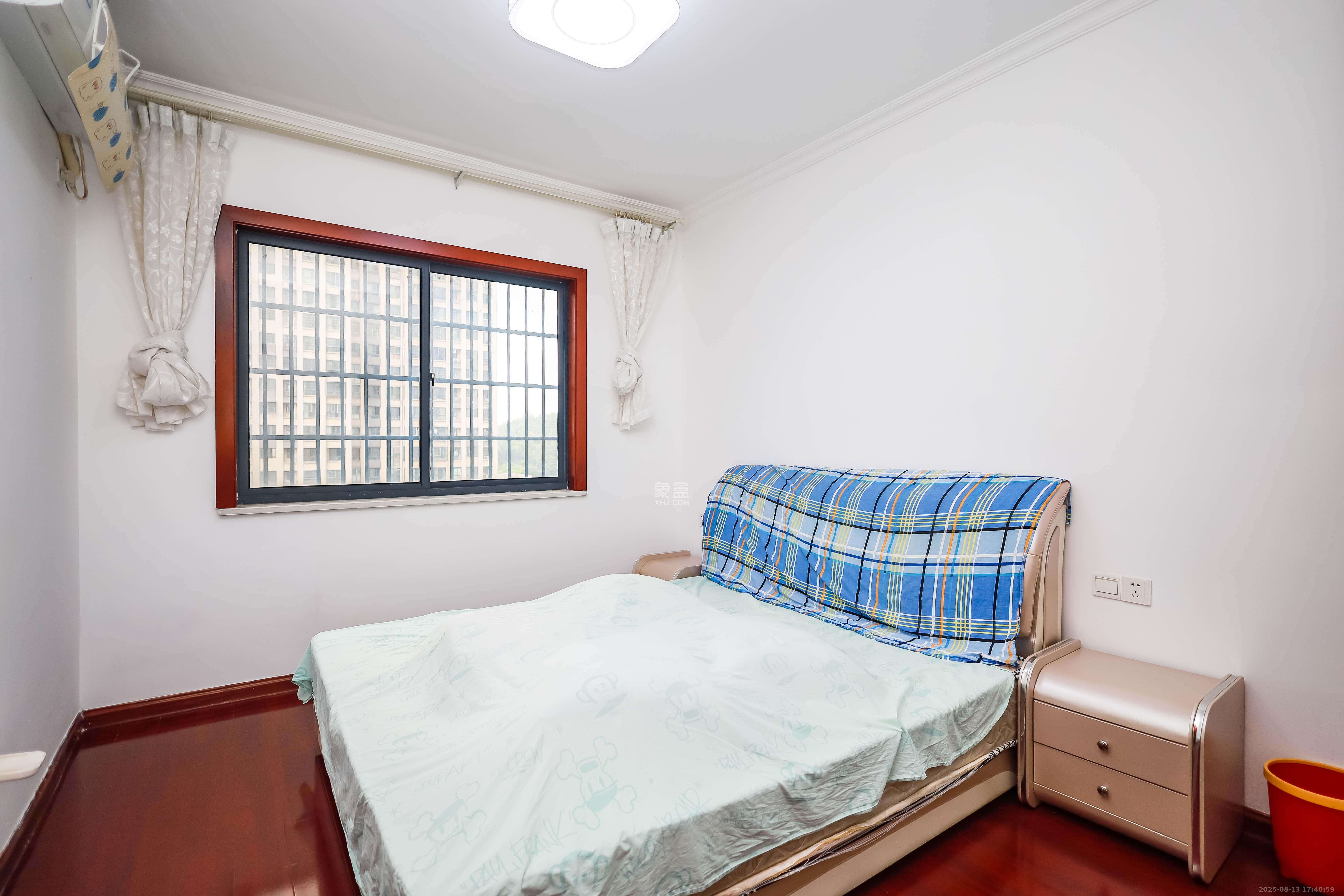 天麓尚层 3室2厅2卫 80.0万 天麓尚层 3室2厅2卫 80.0万卧室