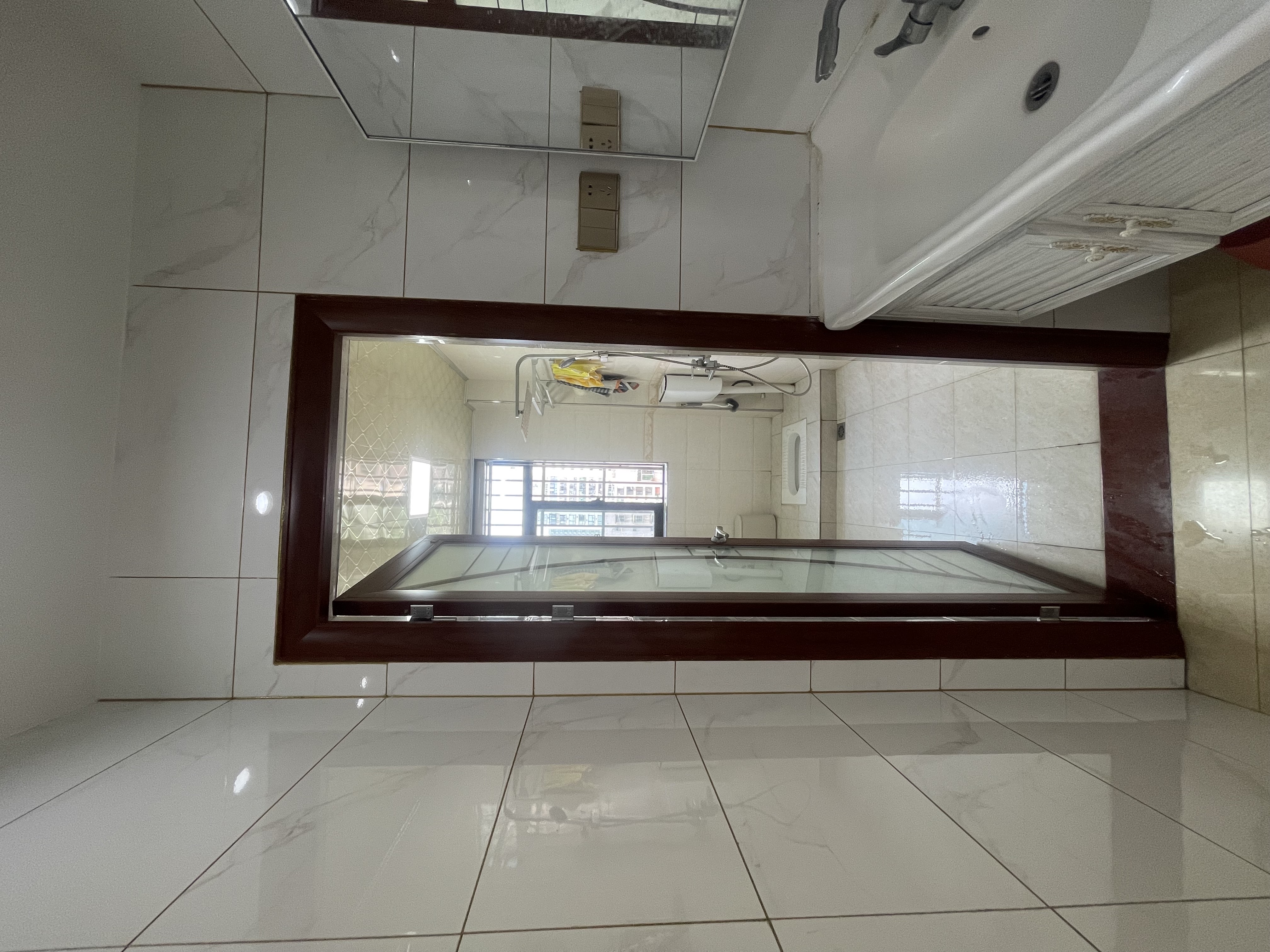 凤凰白龙新城 3室2厅2卫 2700.0元/月 凤凰白龙新城 3室2厅2卫 2700.0元/月室内图