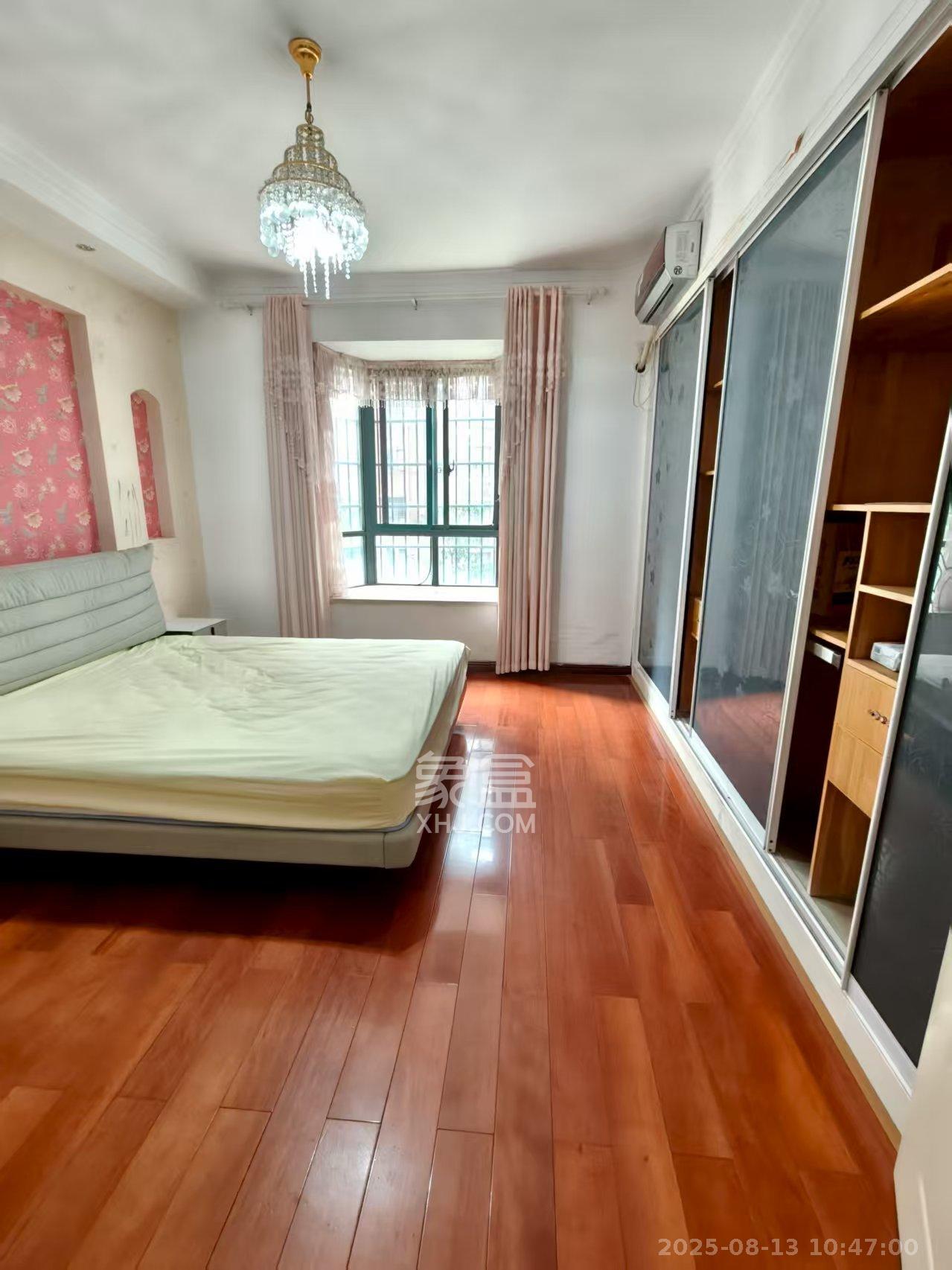 天城尚品  4室2厅2卫    2650.0元/月室内图