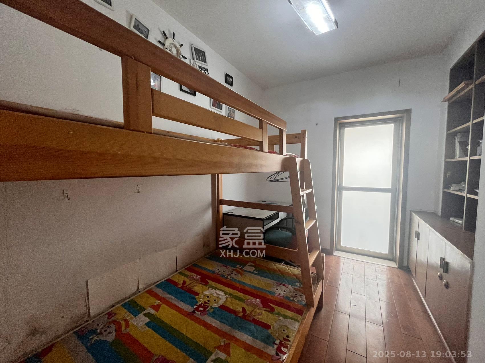 运通馨苑  3室2厅2卫    2400.0元/月 运通馨苑  3室2厅2卫    2400.0元/月室内图