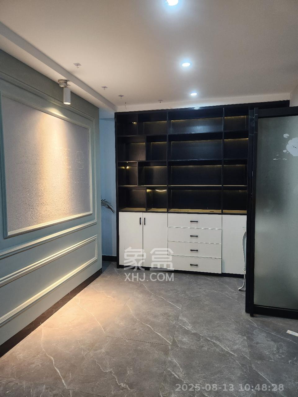 奥克斯广场 2室2厅1卫 3800.0元/月 奥克斯广场 2室2厅1卫 3800.0元/月室内图