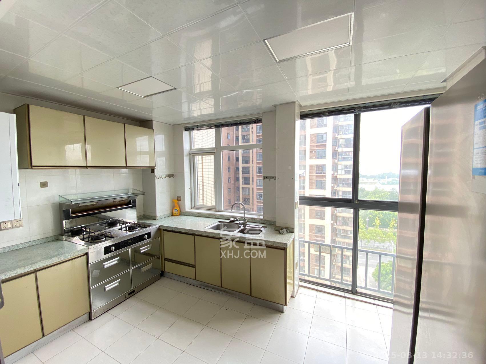 美利新世界 3室2厅2卫 2100.0元/月 美利新世界 3室2厅2卫 2100.0元/月室内图