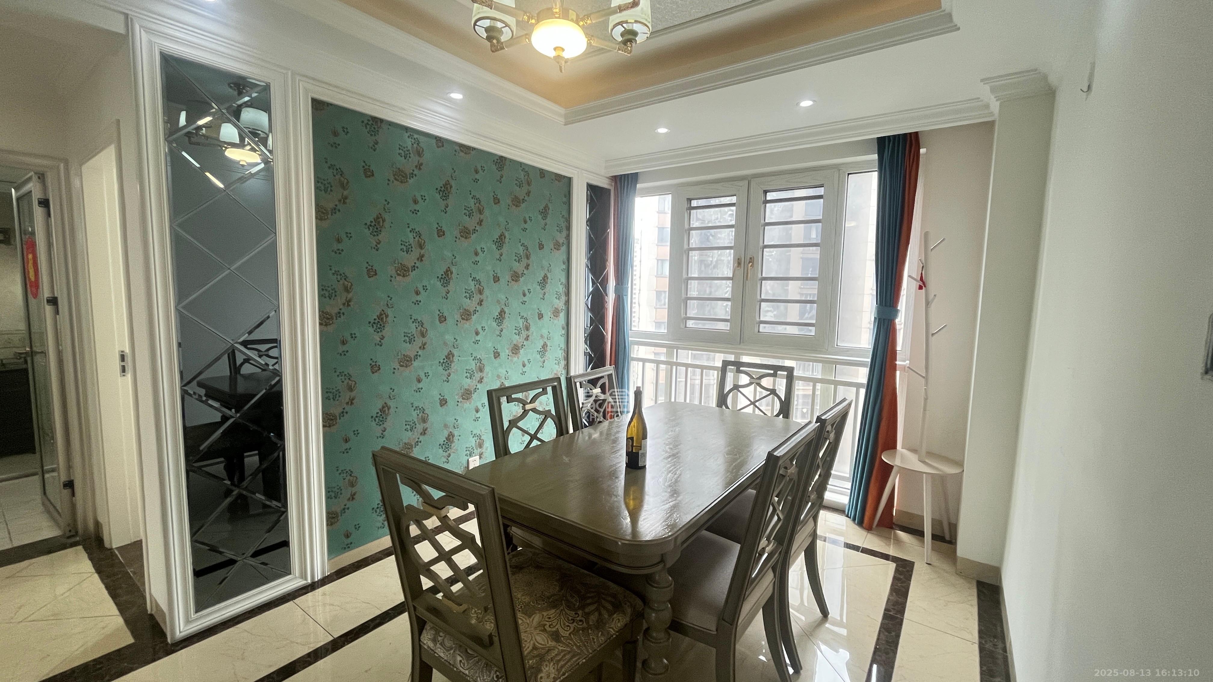 和泓梅溪四季 3室2厅1卫 3500.0元/月 和泓梅溪四季 3室2厅1卫 3500.0元/月室内图